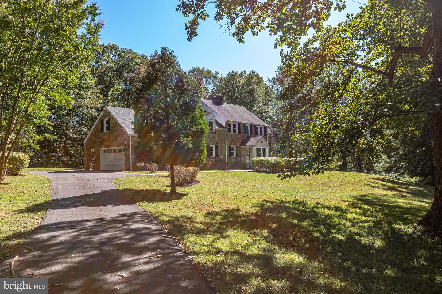 6087 Dumfries Rd