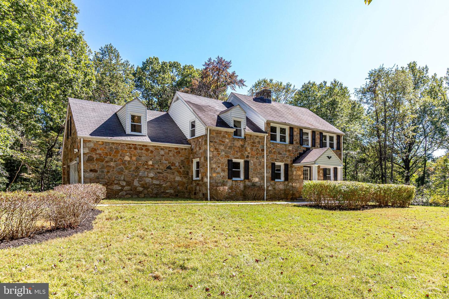 6087 Dumfries Rd