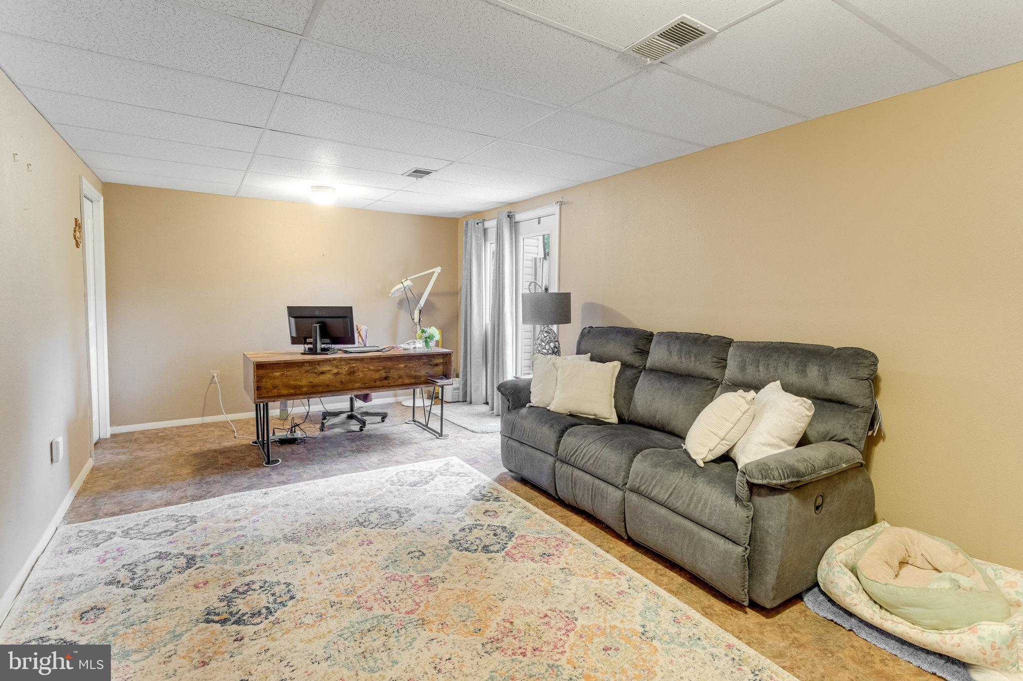 701 Arbor Ct