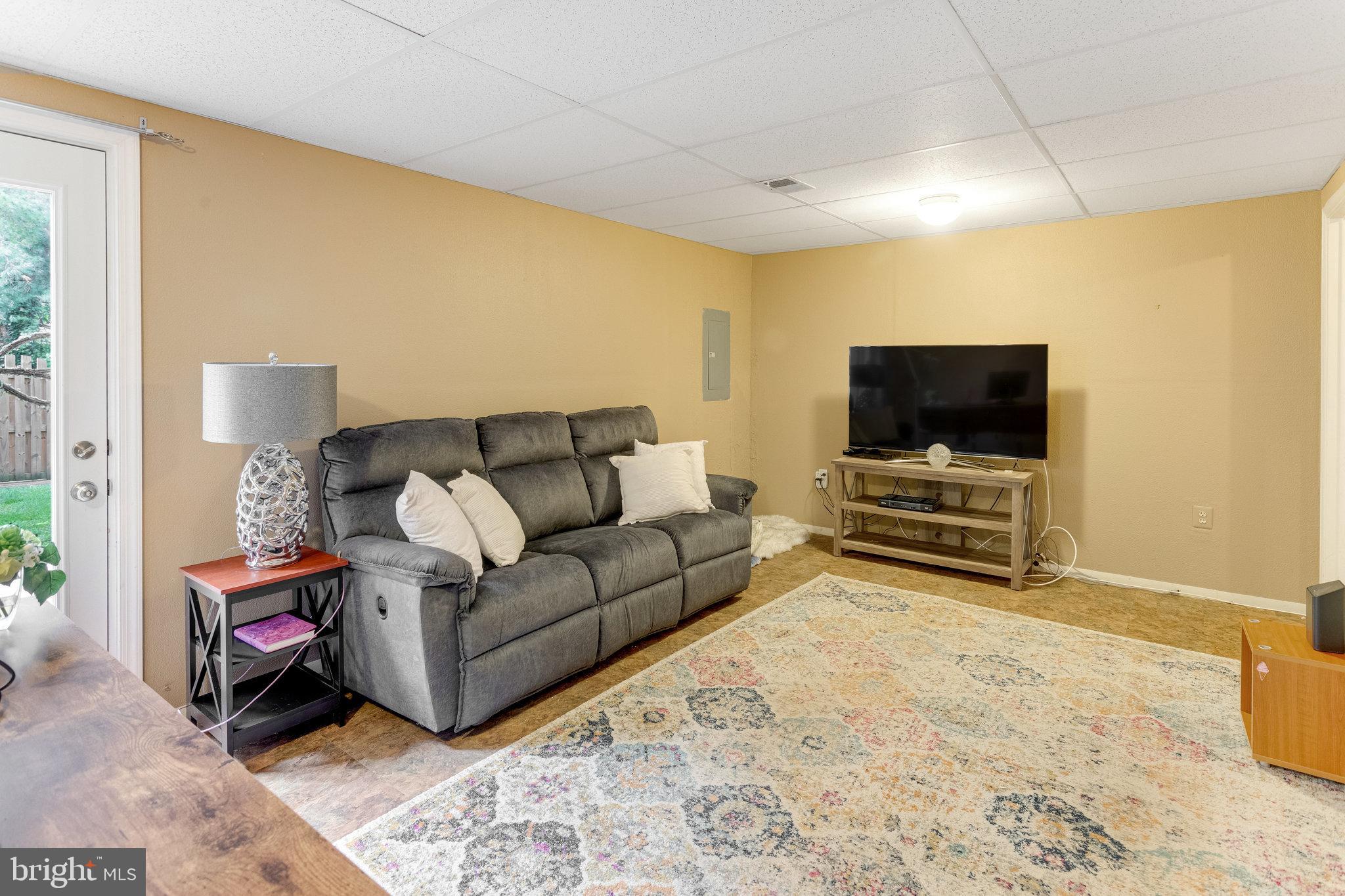 701 Arbor Ct