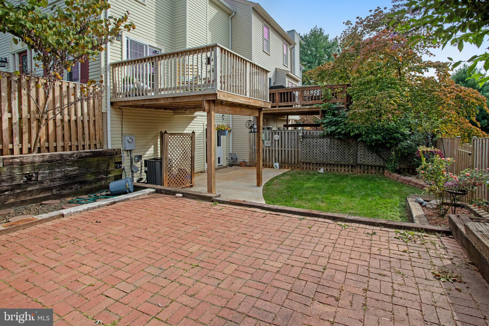 701 Arbor Ct