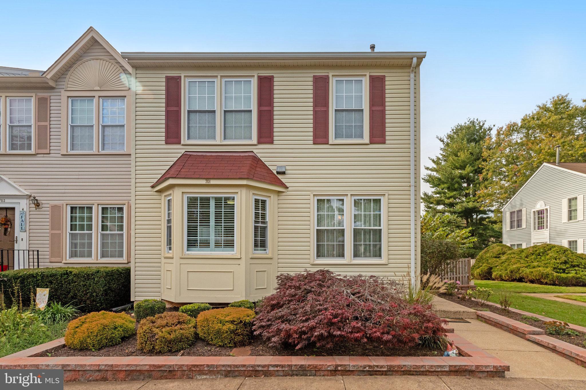 701 Arbor Ct