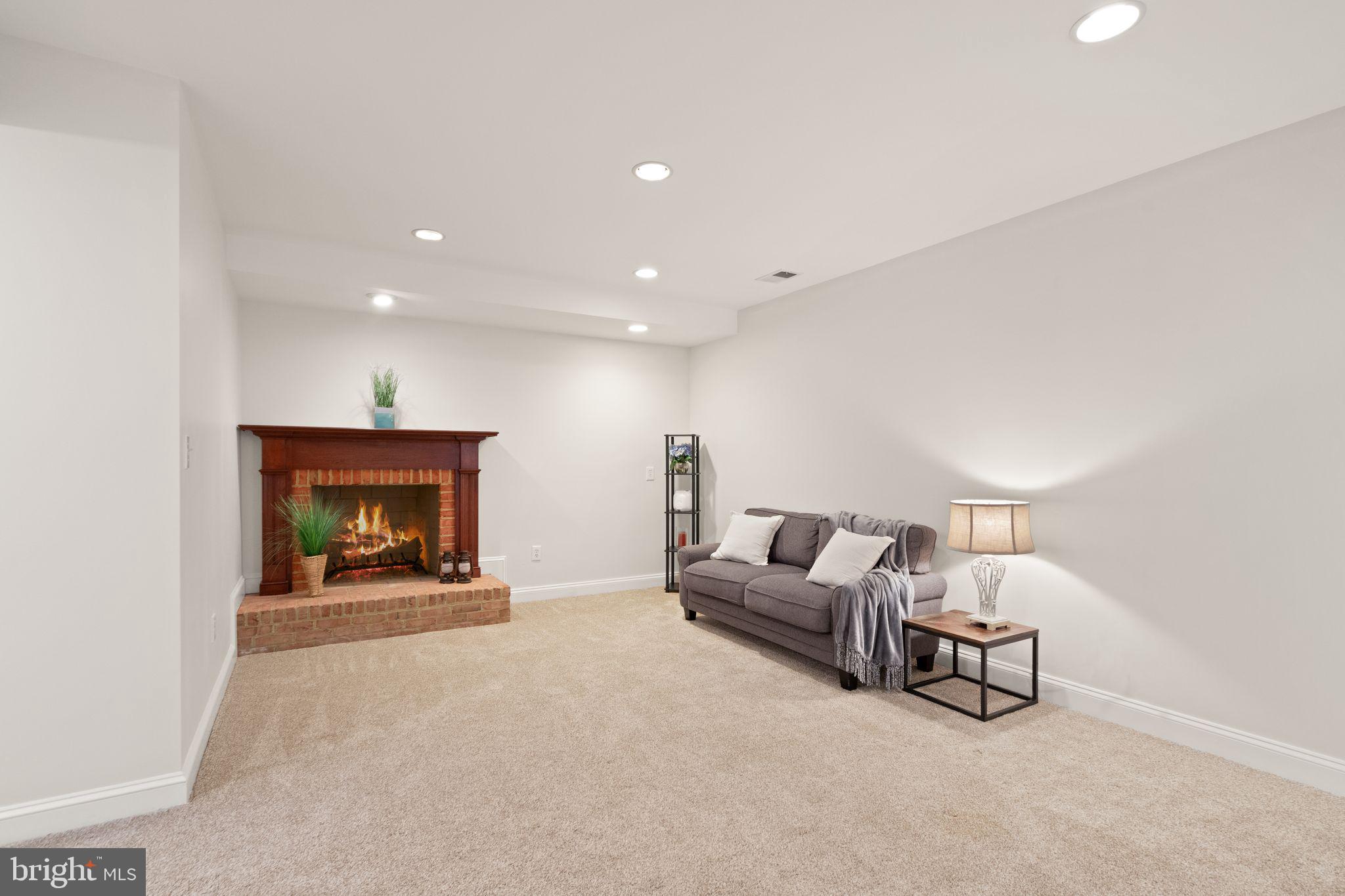 7052 Sundance Dr