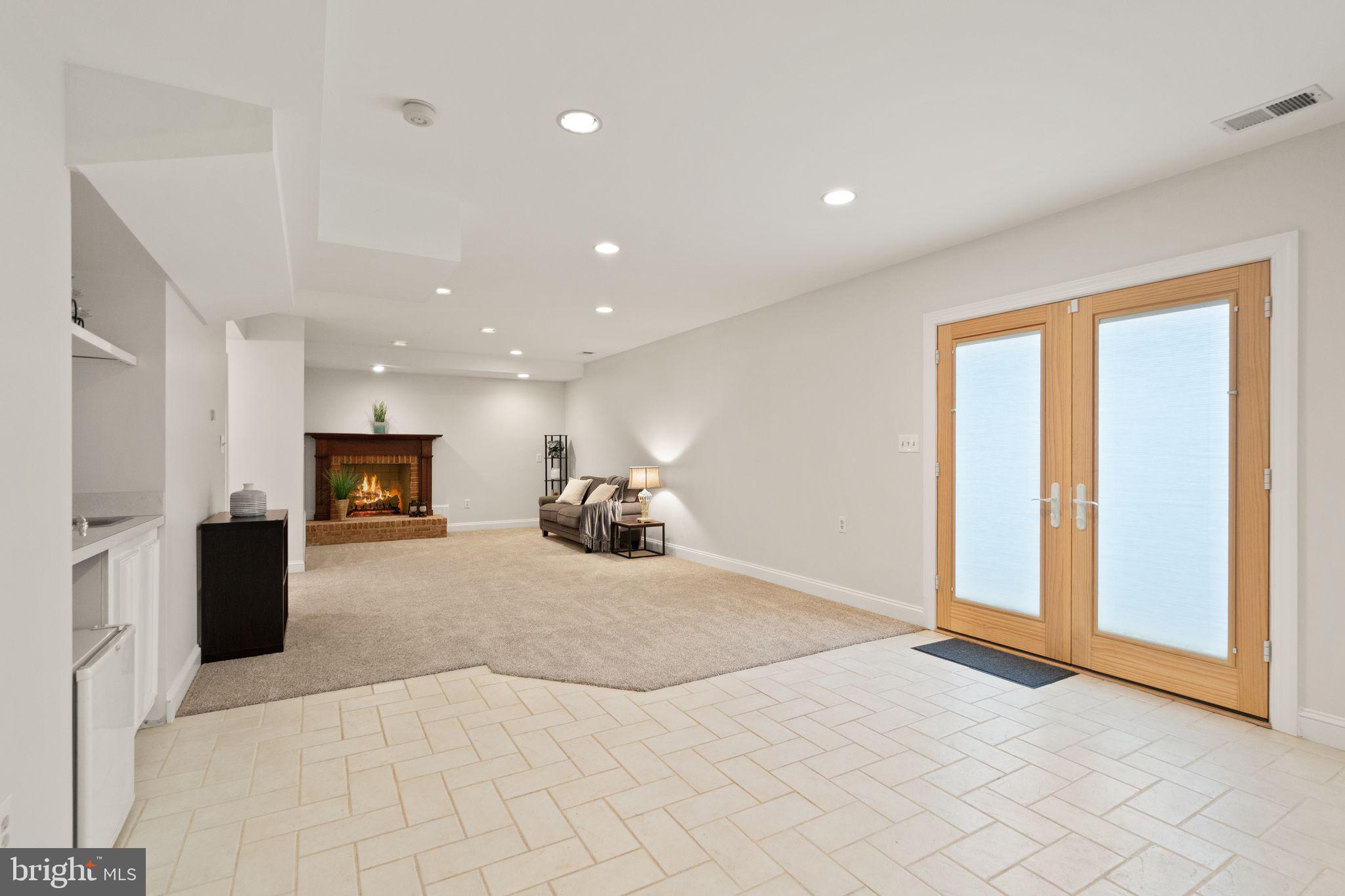 7052 Sundance Dr