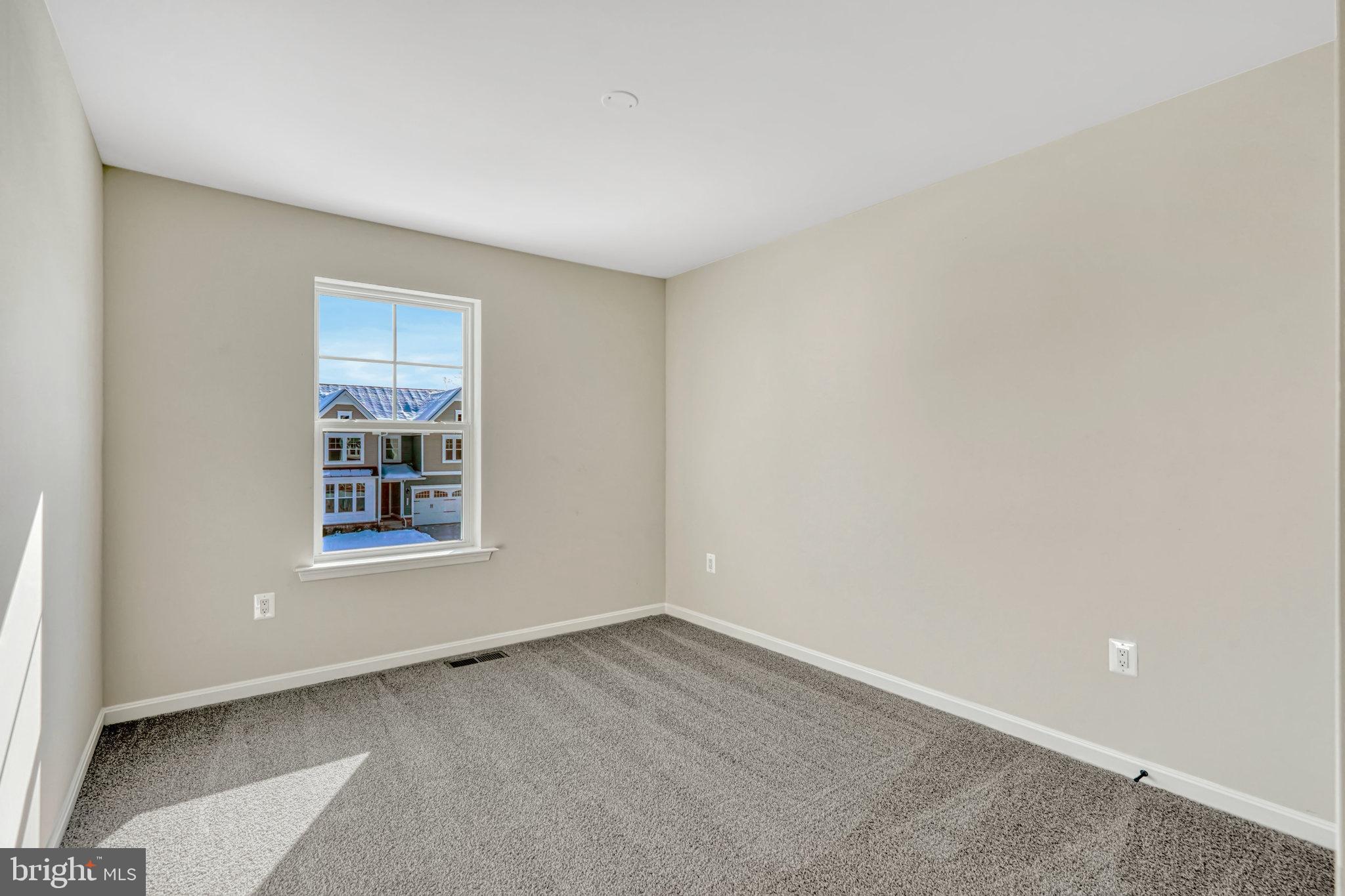 5024 Gray Fox Dr