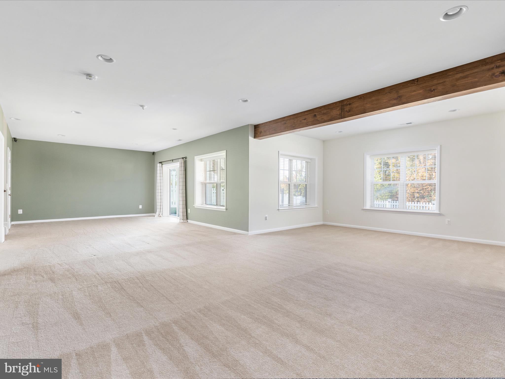 138 JEWEL BOX DRIVE
