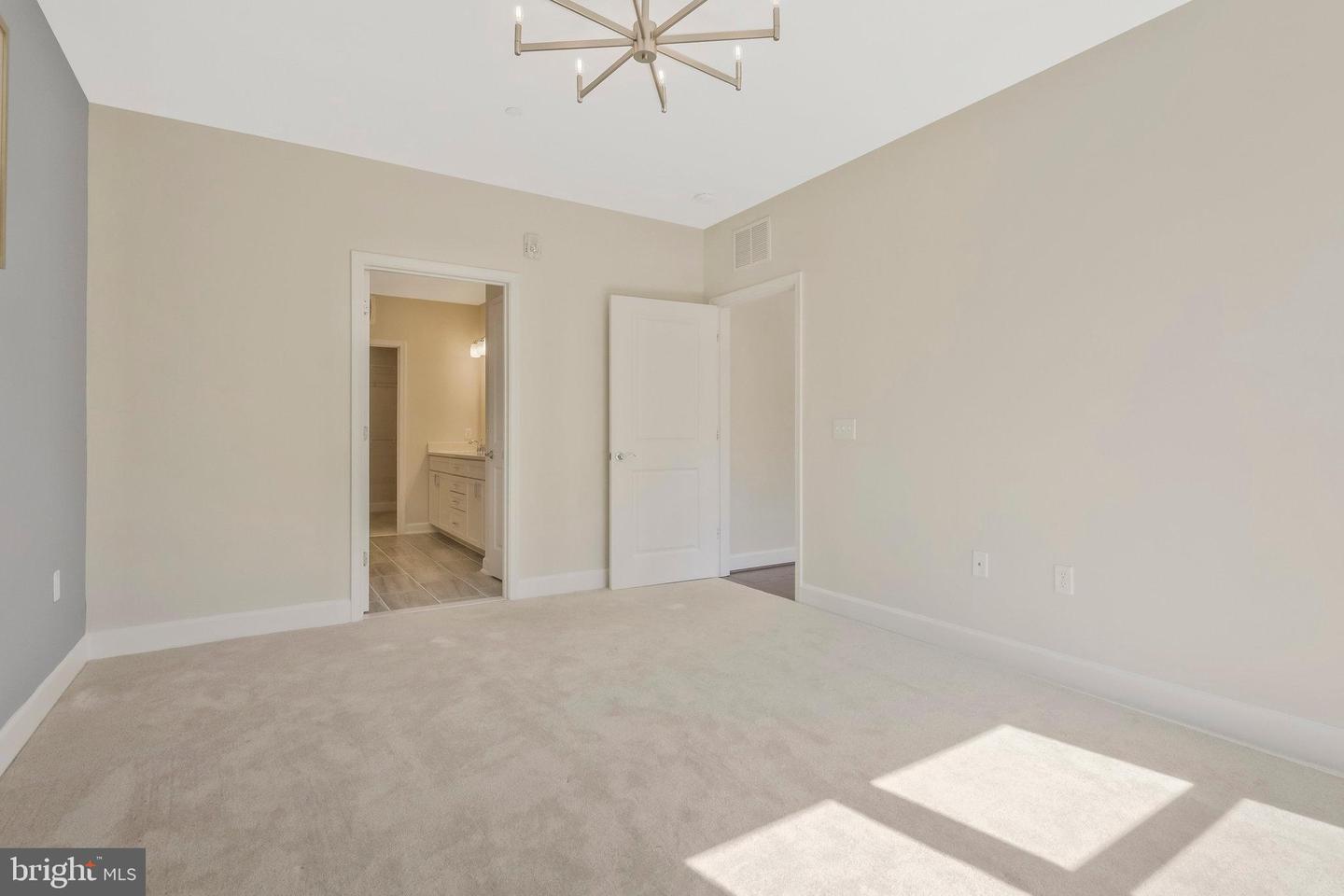 2960 Vaden Dr #2-115