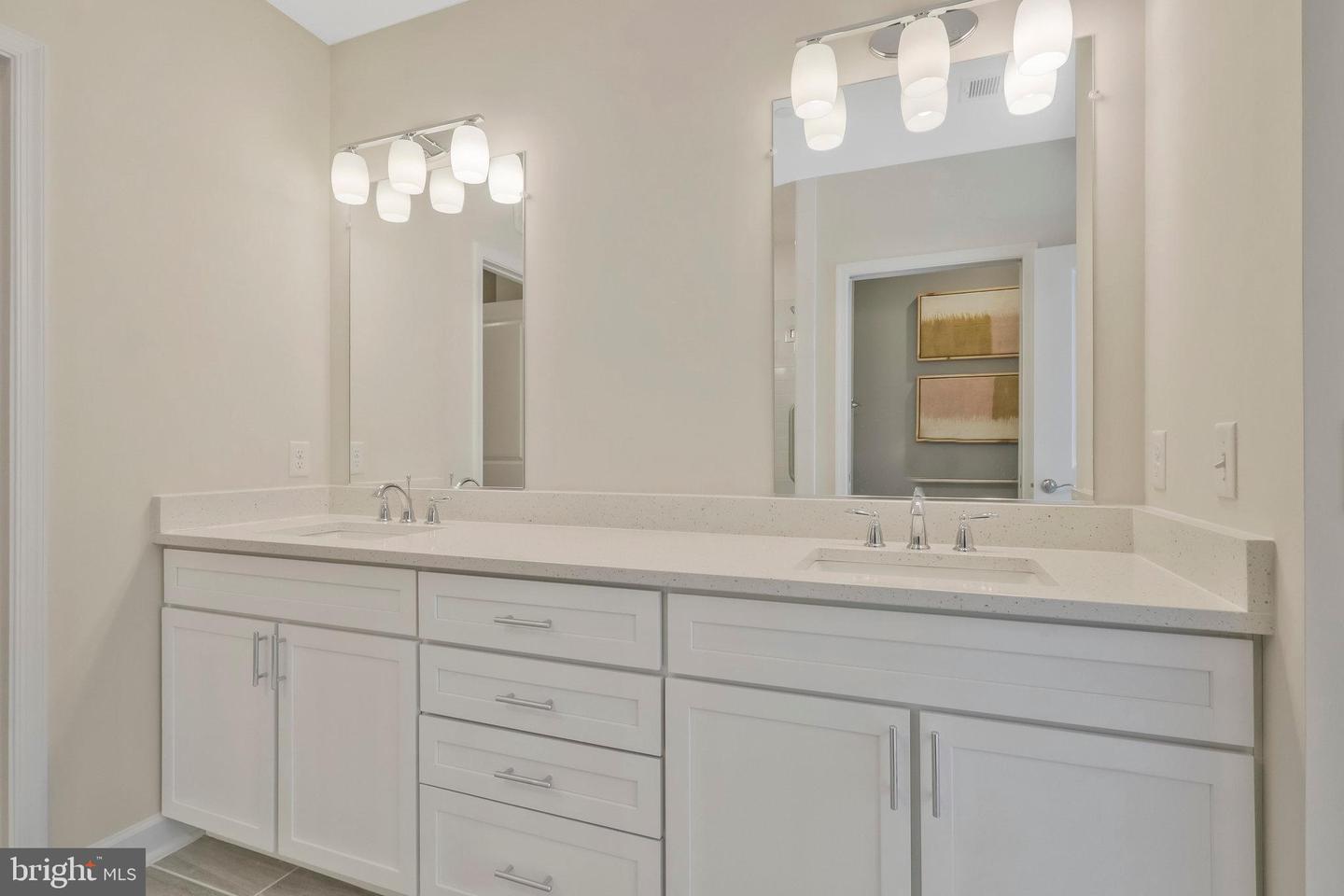 2960 Vaden Dr #2-115