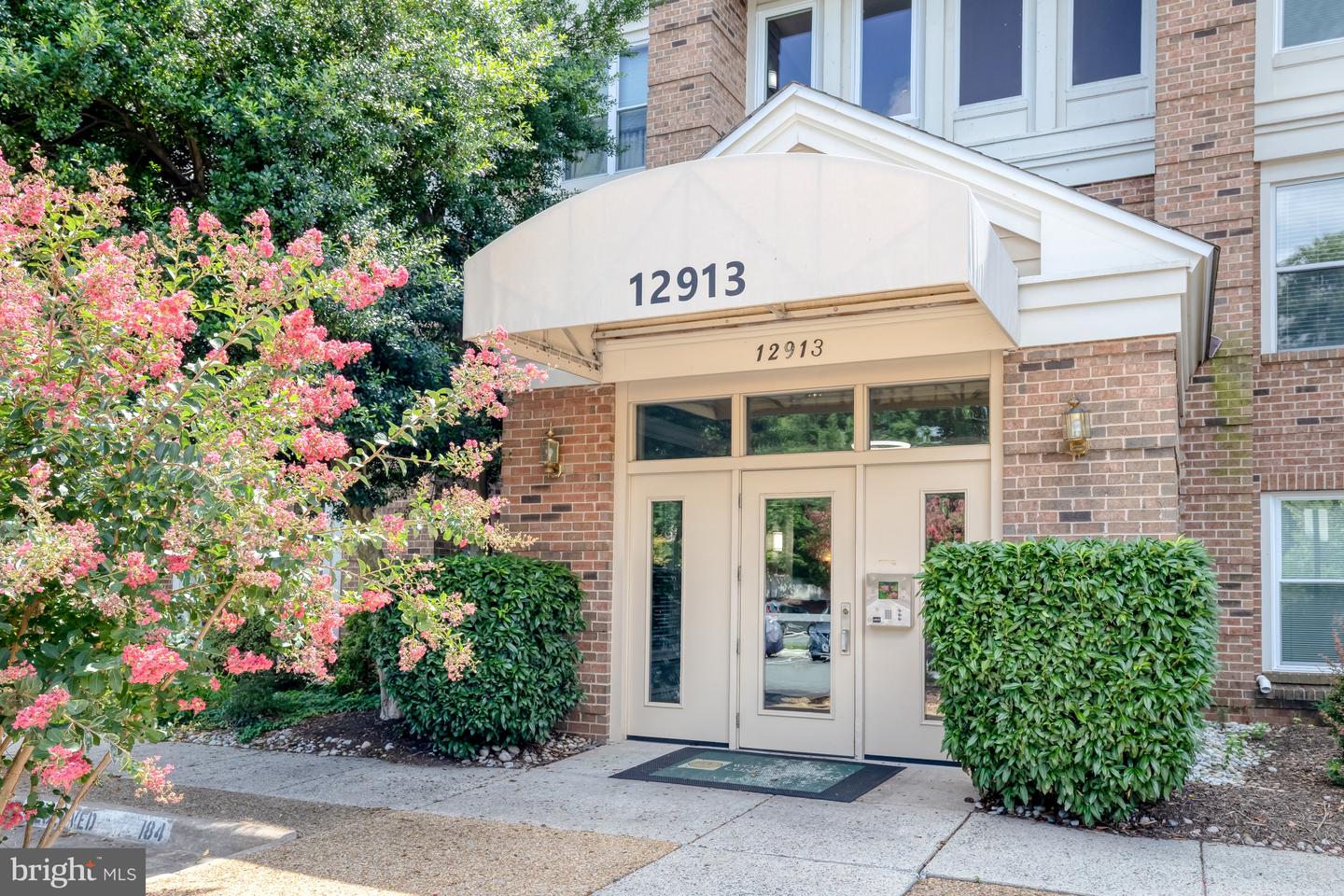 12913 Alton Sq #405