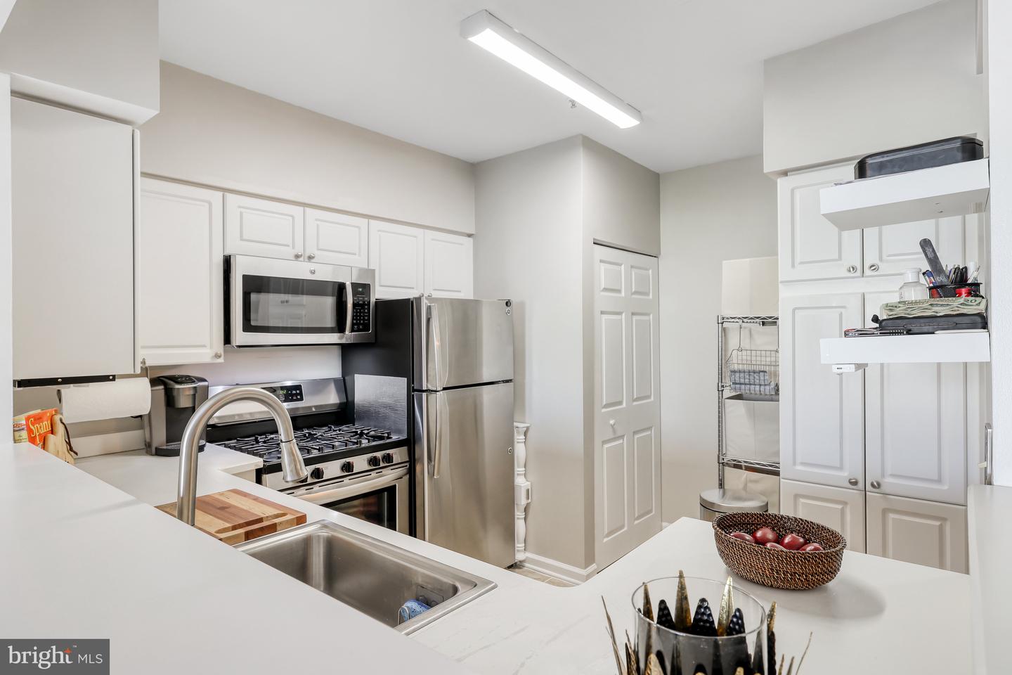 12913 Alton Sq #405