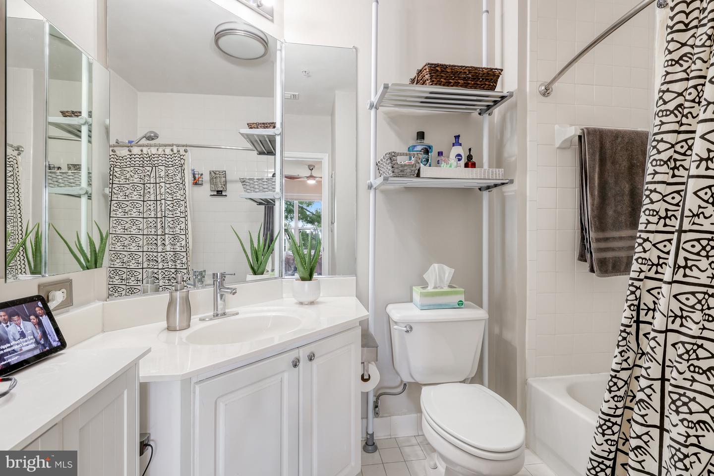 12913 Alton Sq #405