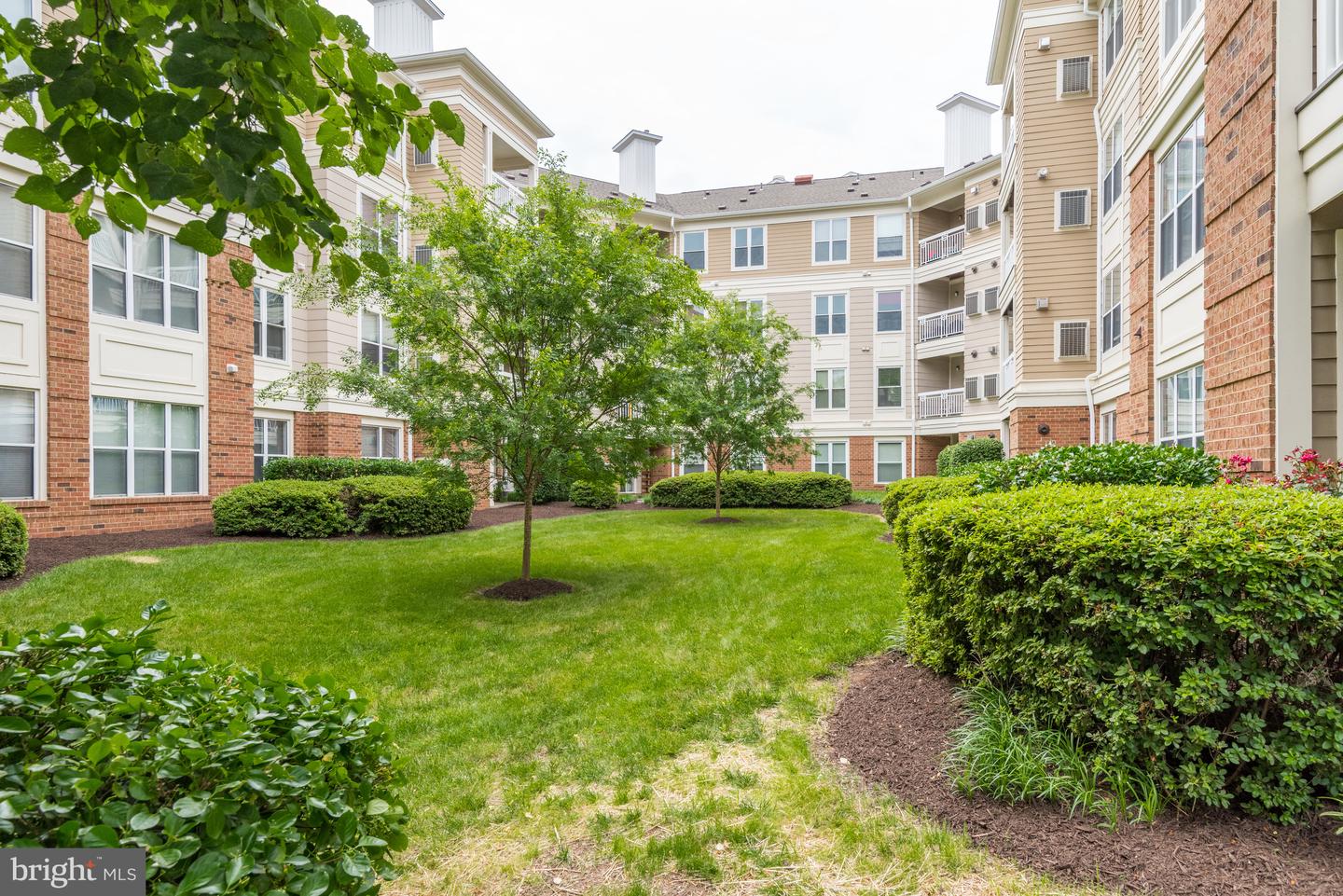 12913 Alton Sq #405