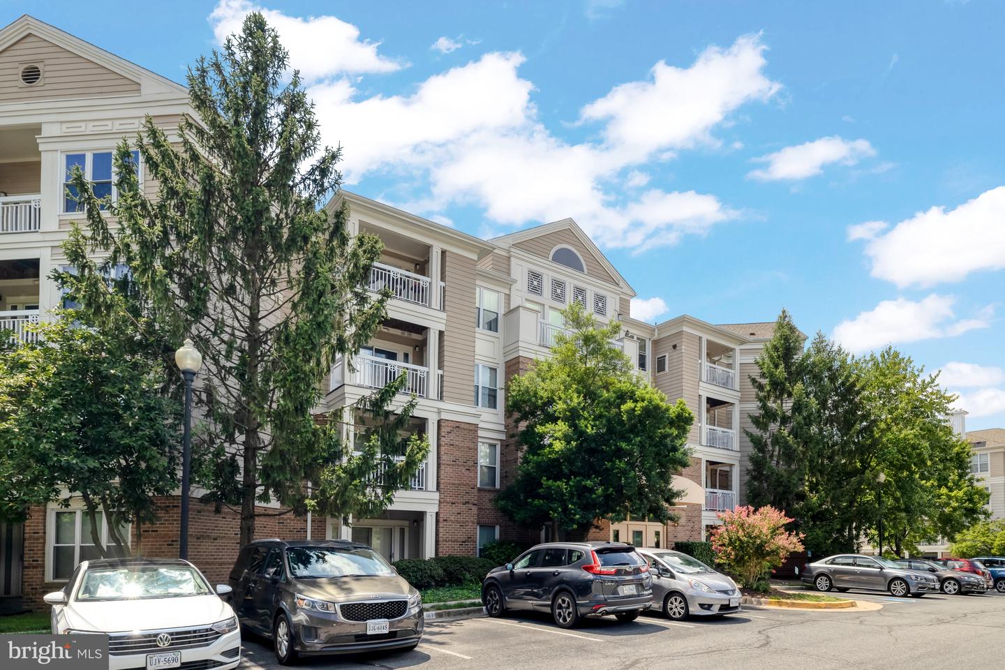 12913 Alton Sq #405