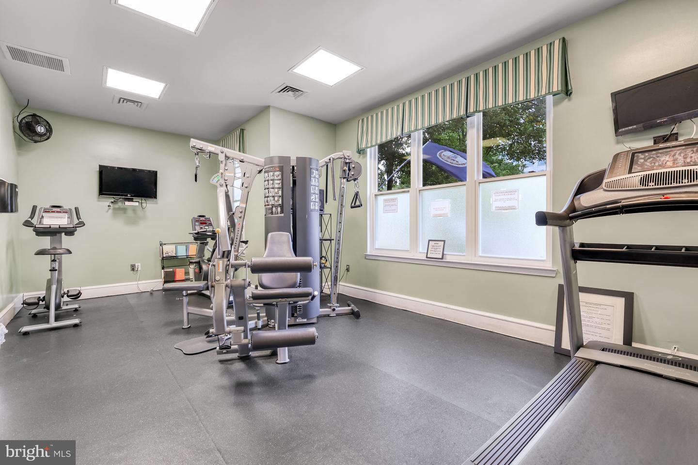 12913 Alton Sq #405