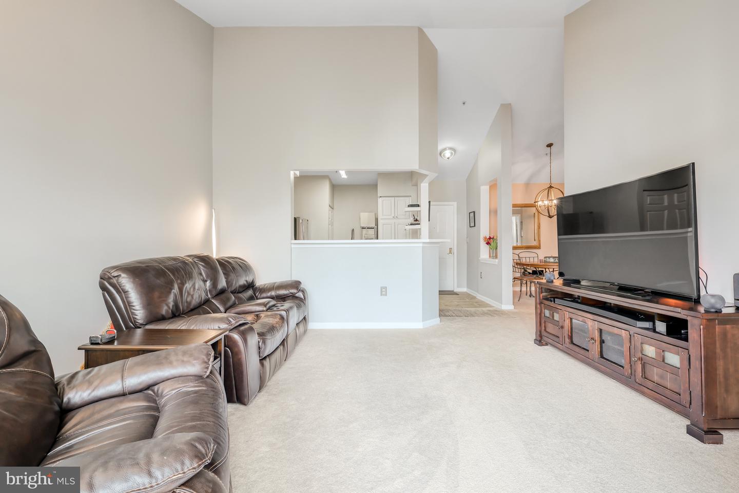 12913 Alton Sq #405