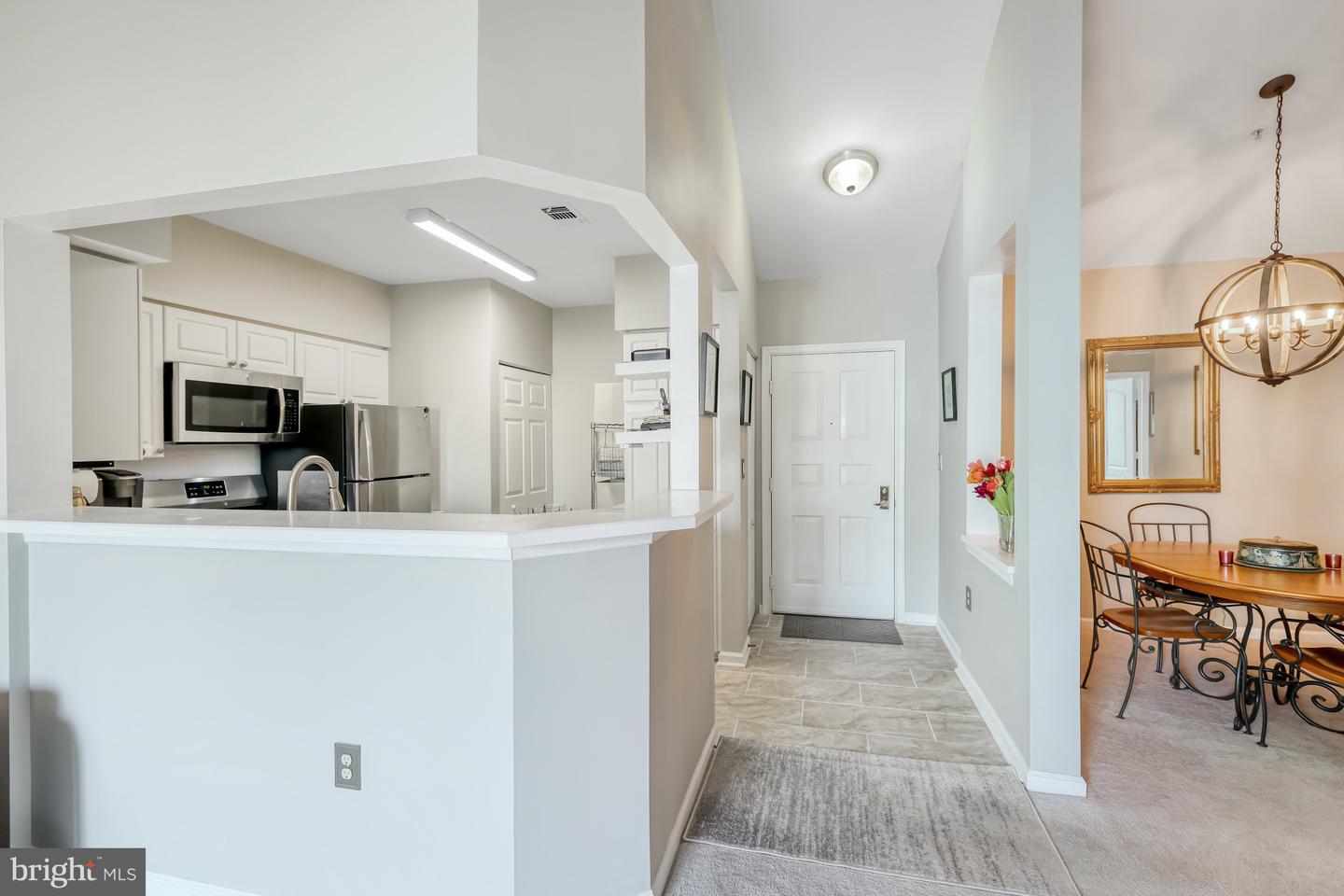 12913 Alton Sq #405