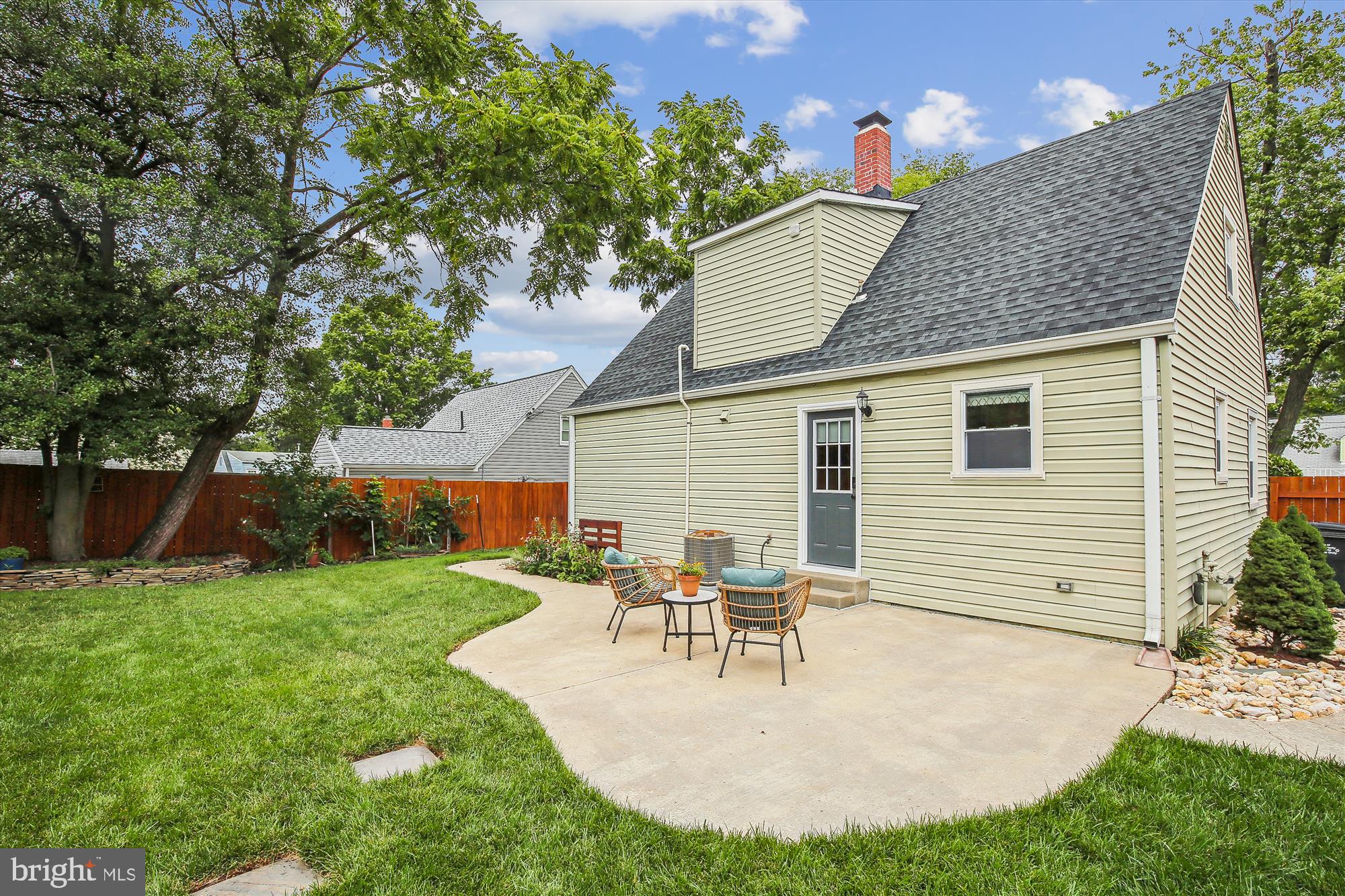 6106 Bangor Dr