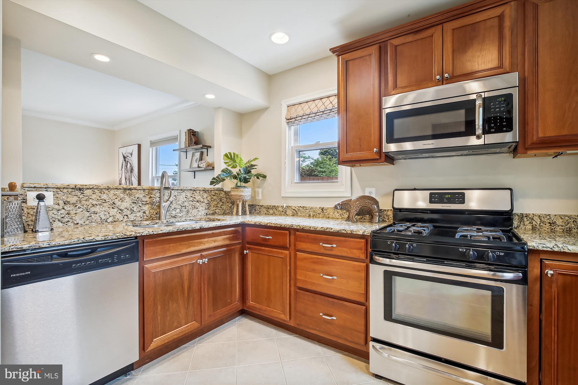 6106 Bangor Dr