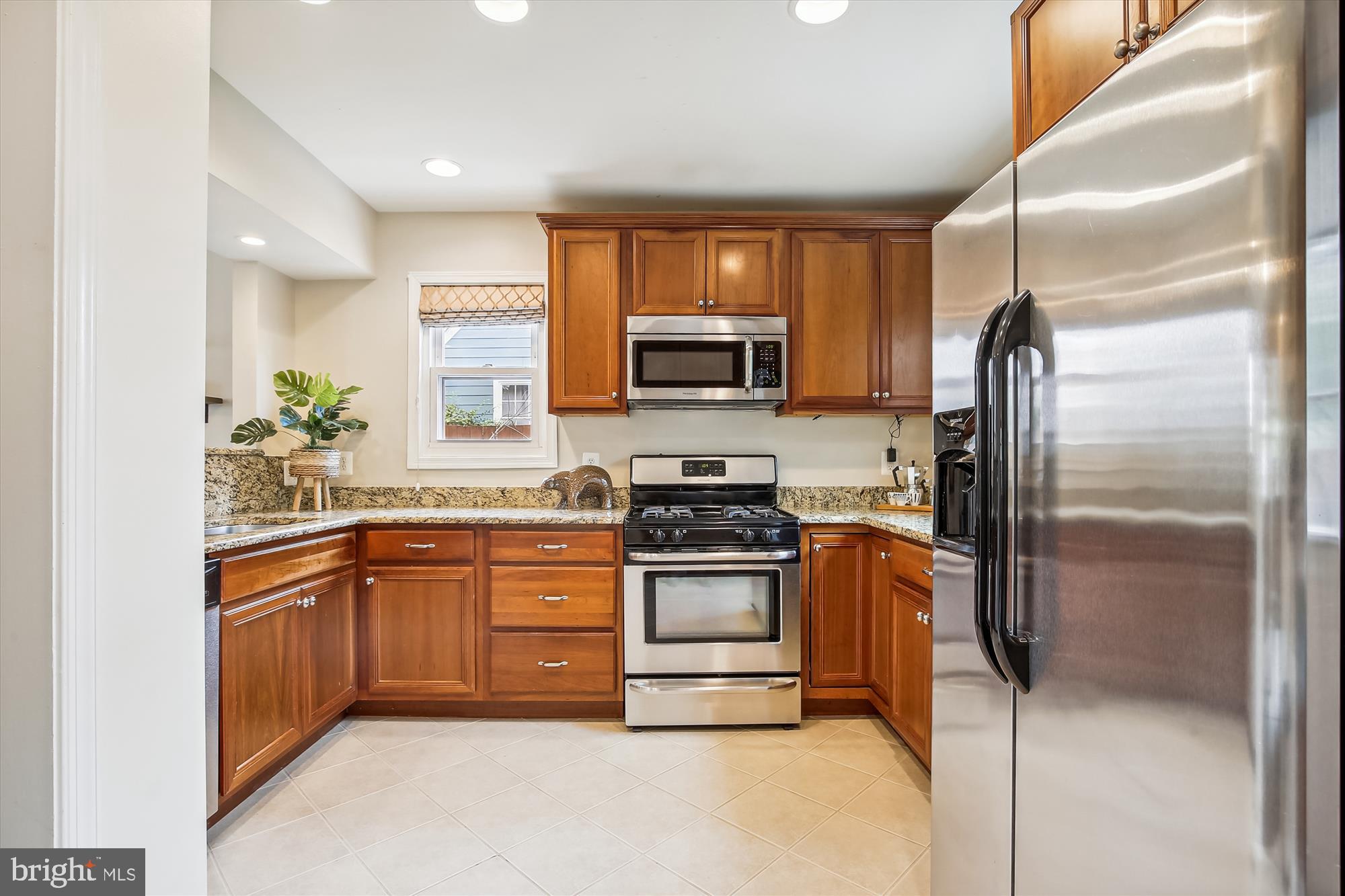 6106 Bangor Dr