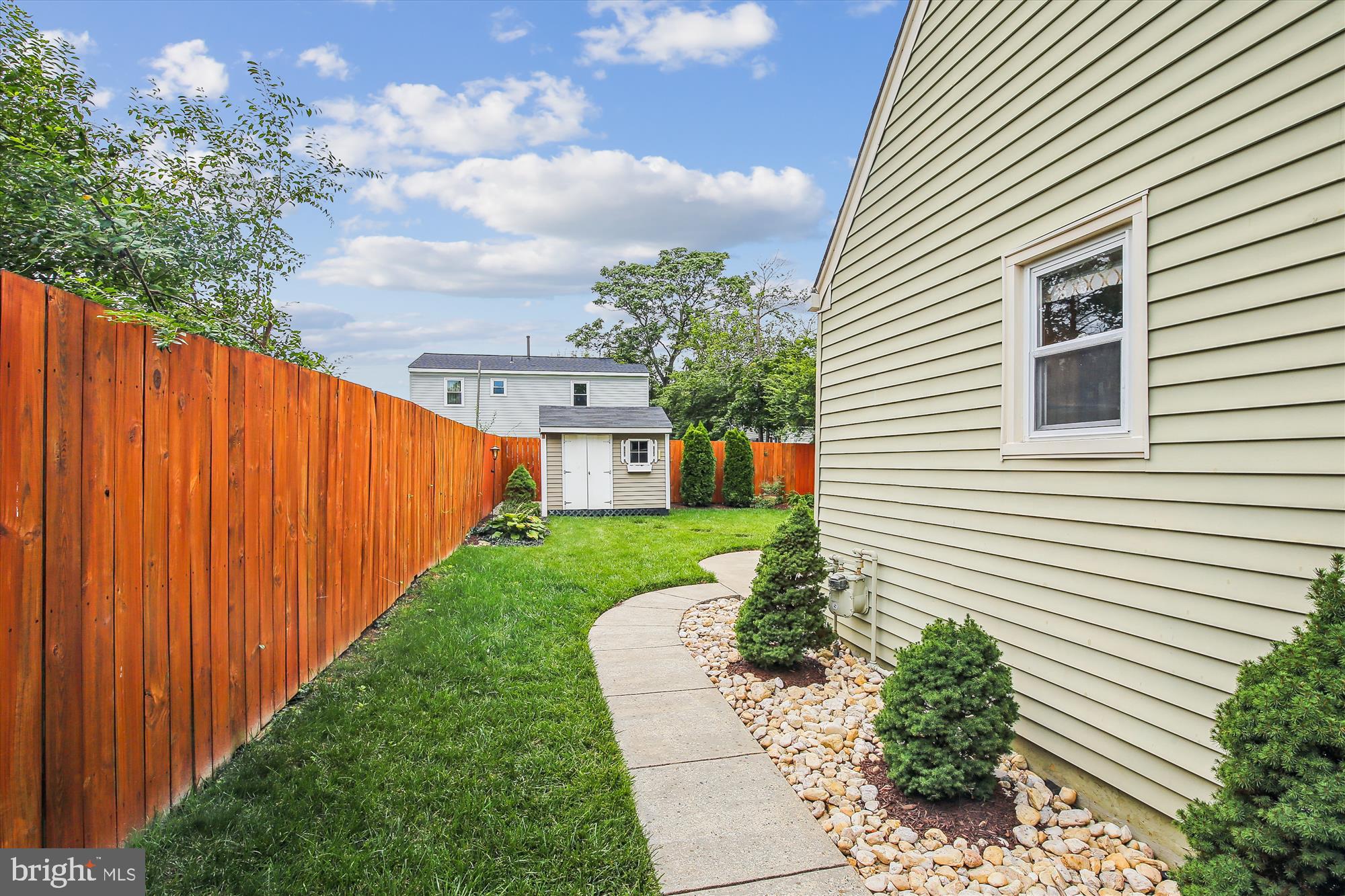 6106 Bangor Dr