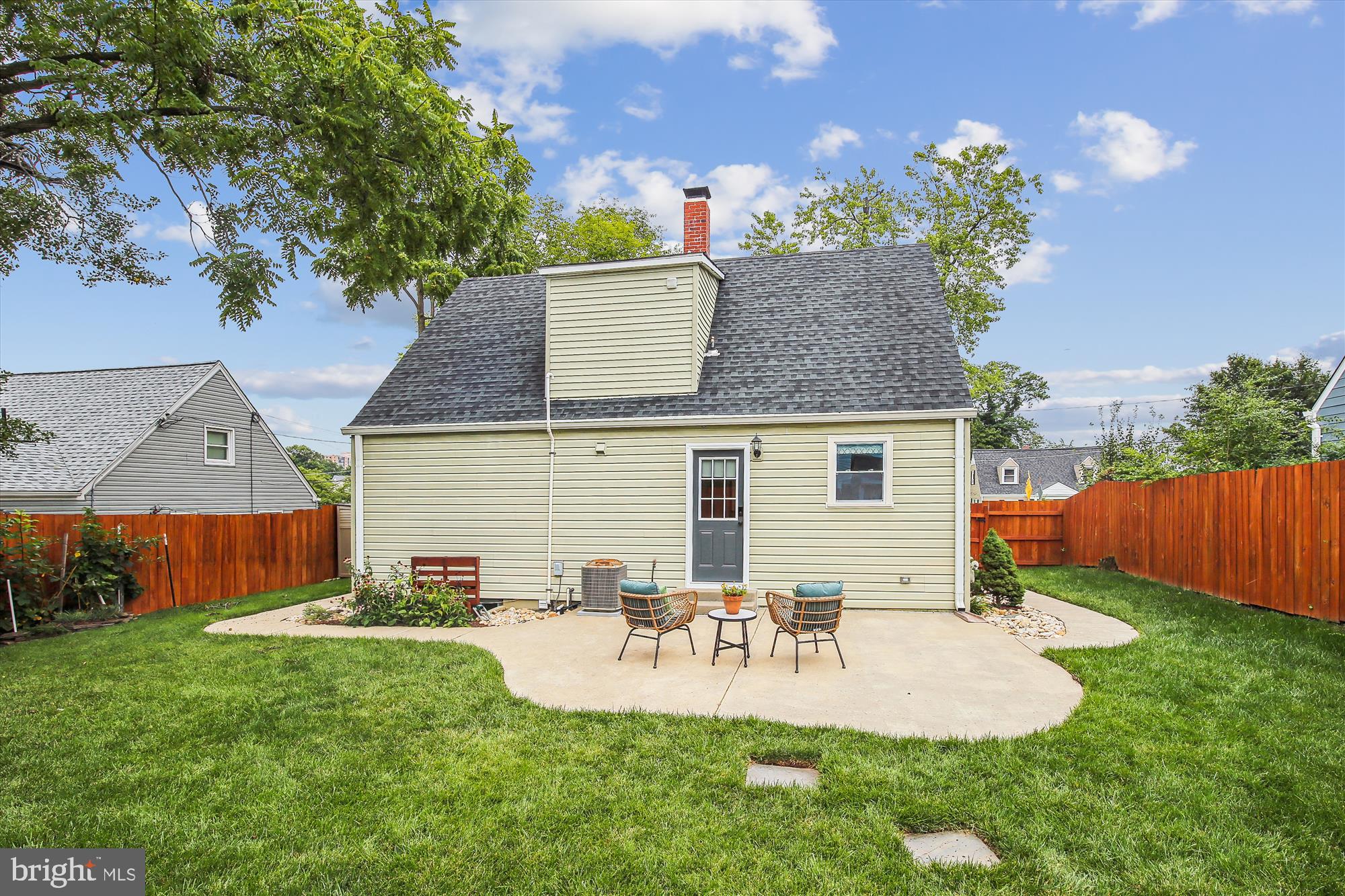 6106 Bangor Dr