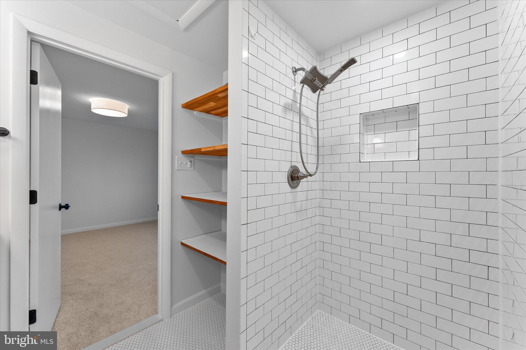 5839 OAK LADDER CT