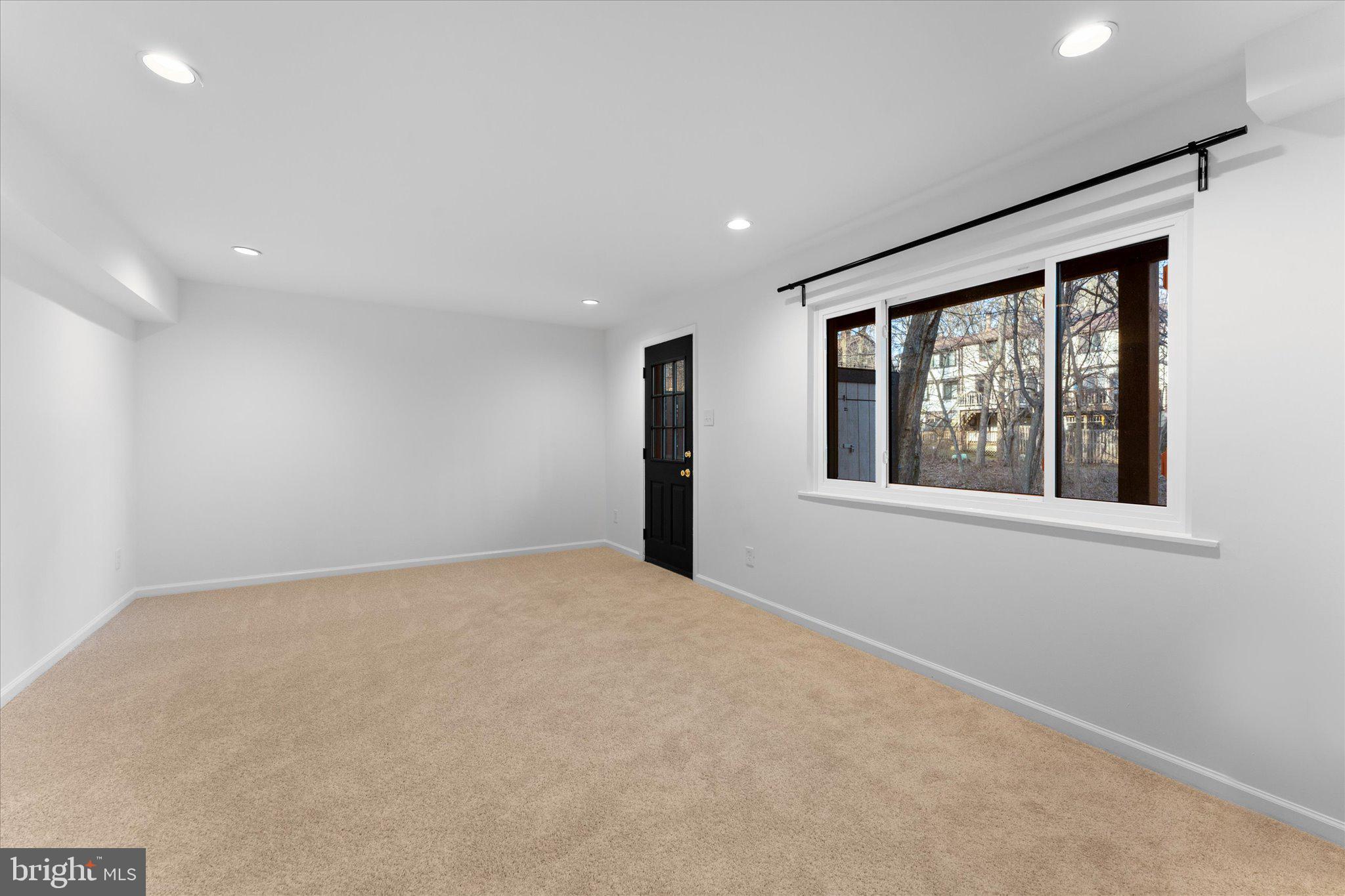5839 OAK LADDER CT