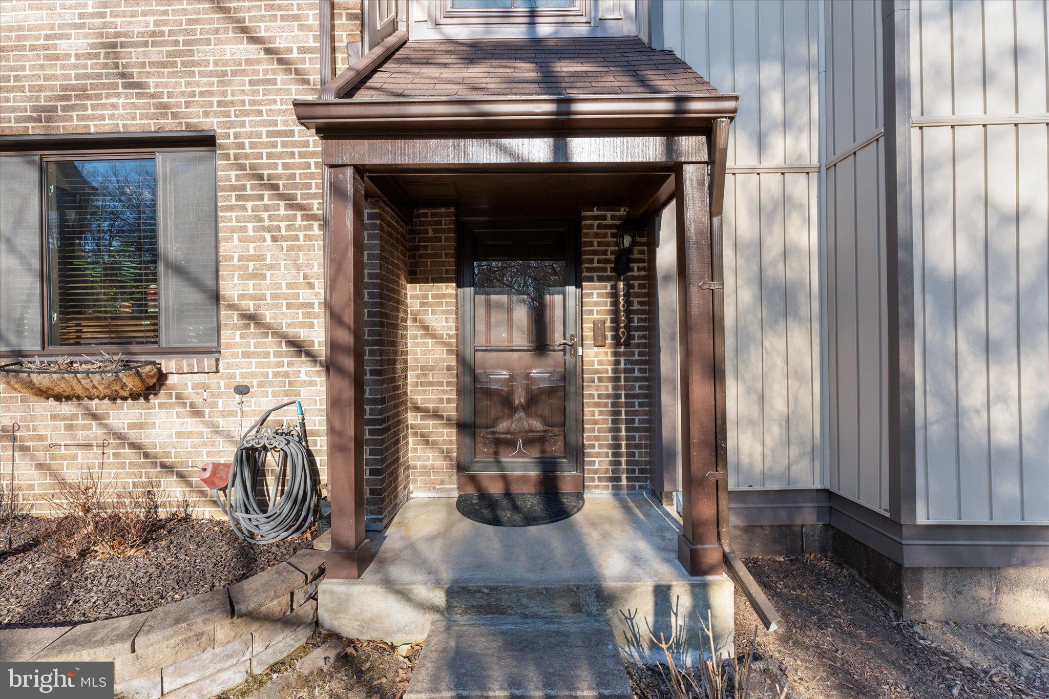 5839 OAK LADDER CT