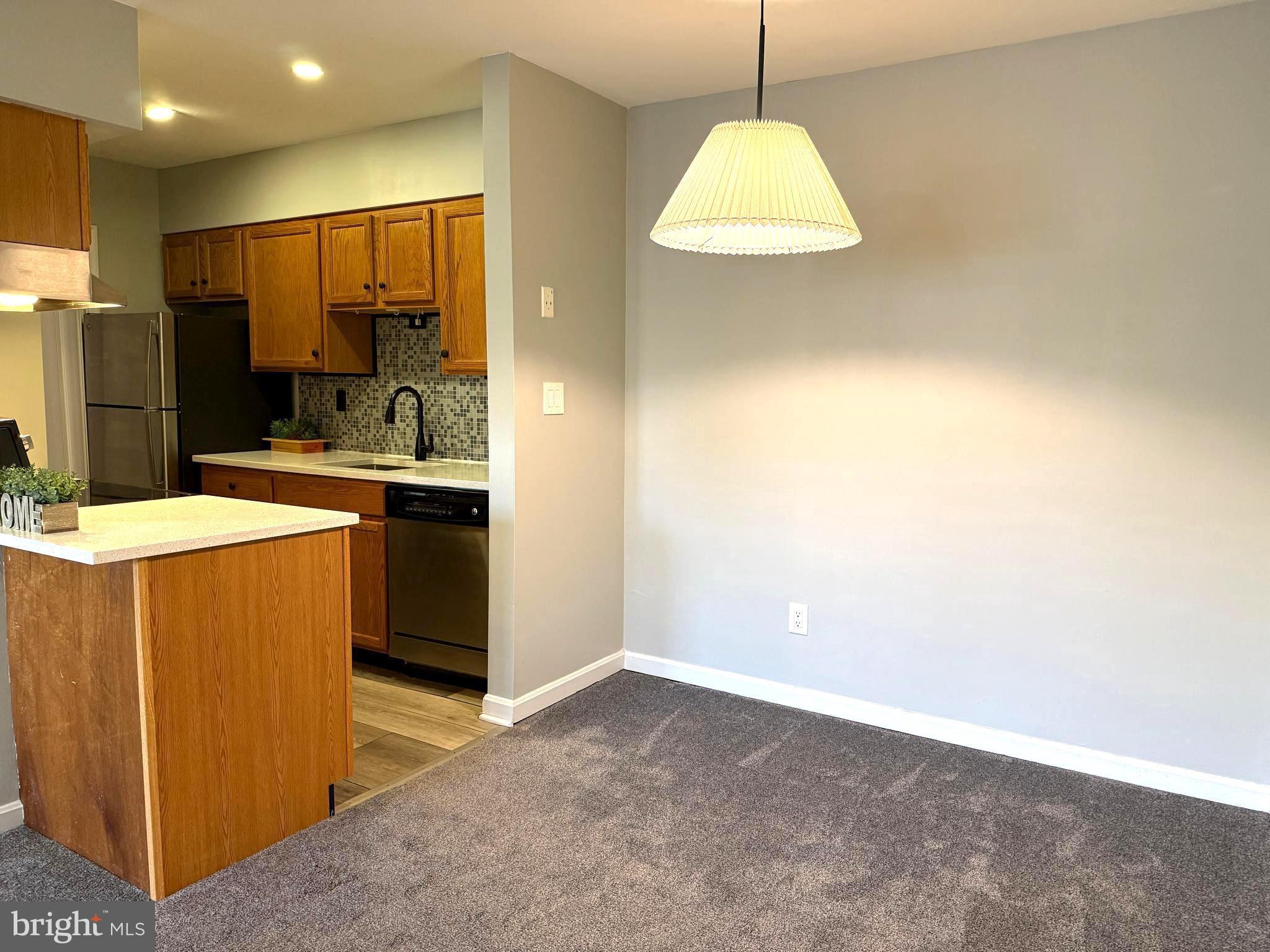 5900-E Surrey Hill Pl #693