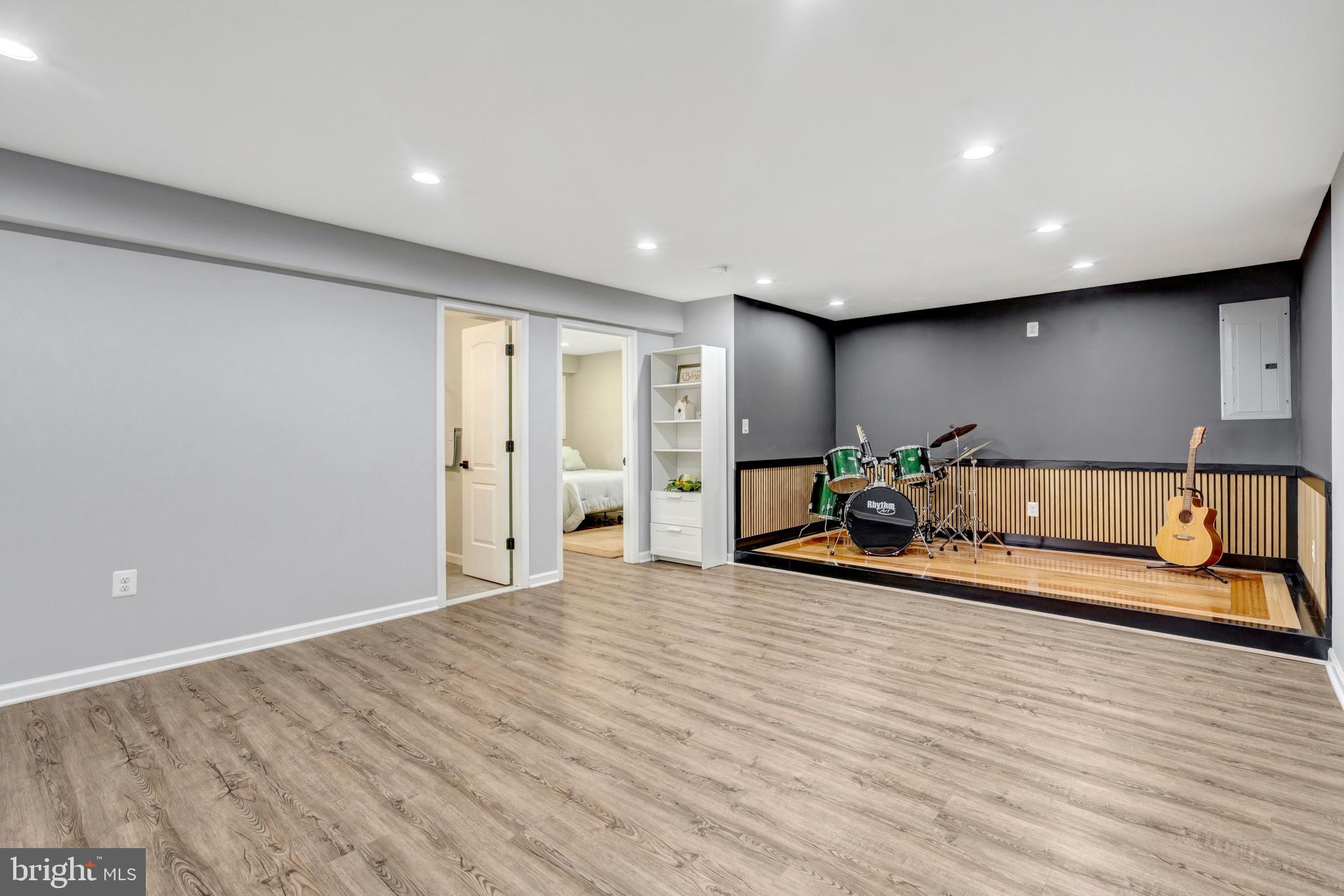 4310 BRAEBURN DRIVE