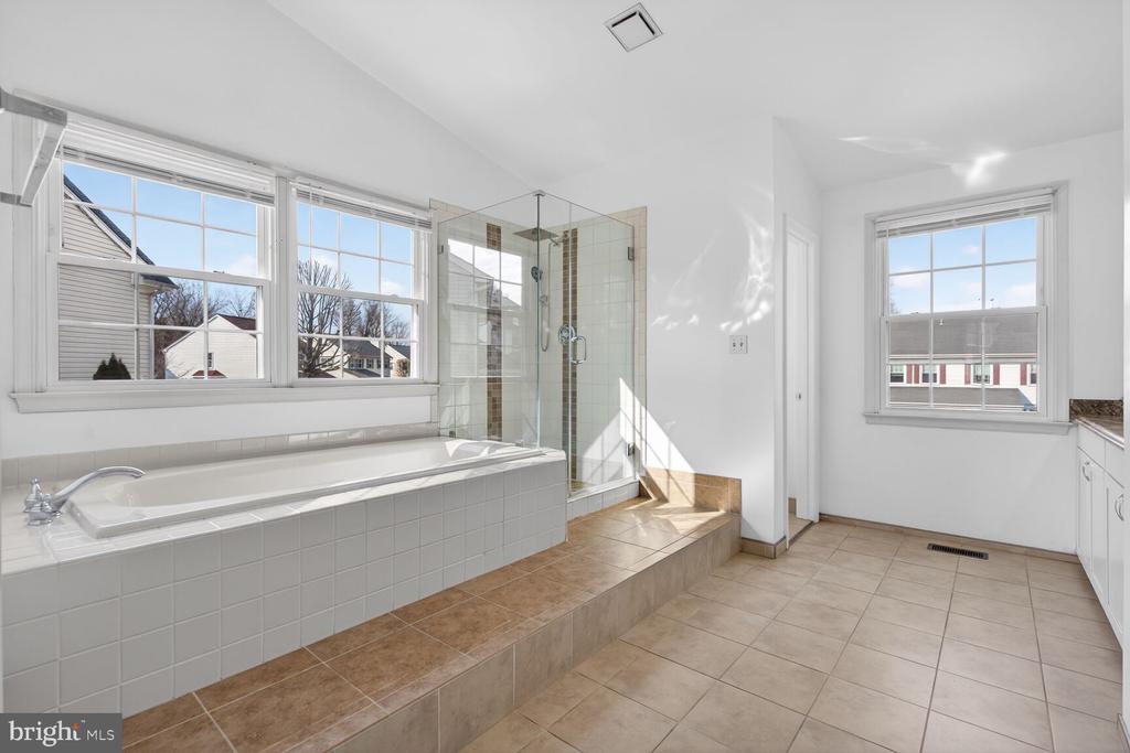 13701 ROSETREE COURT