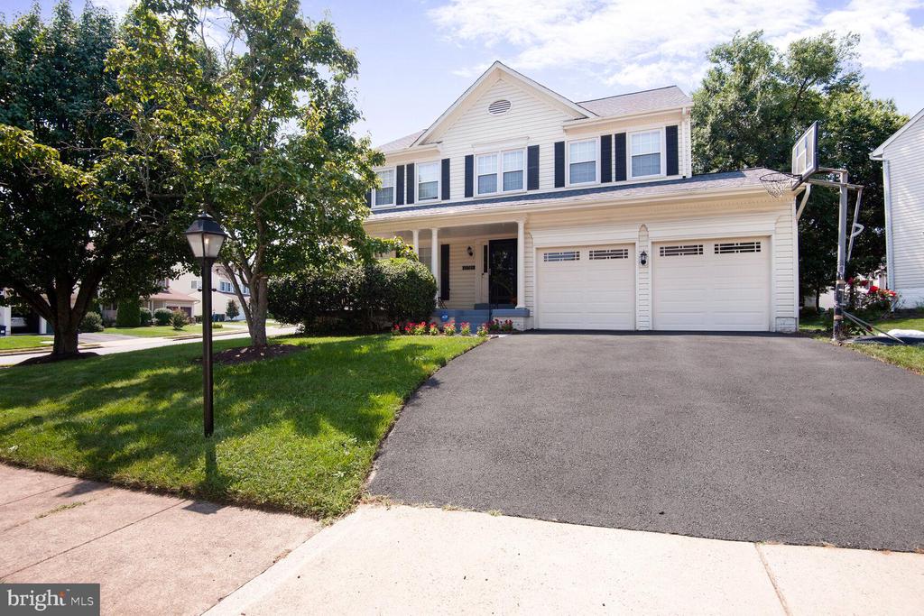 13701 ROSETREE COURT