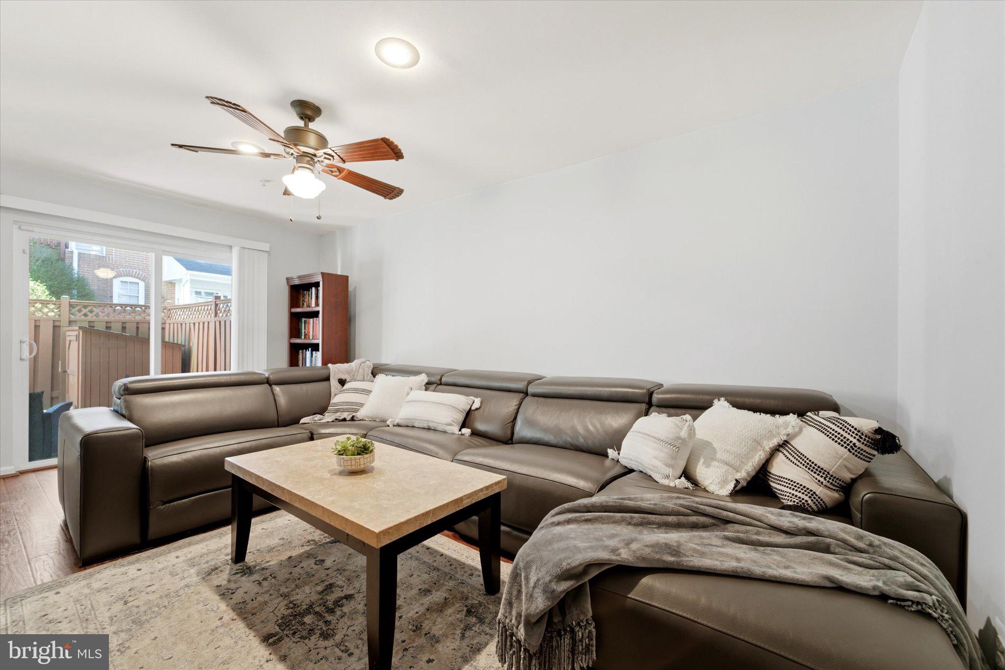 4367 HACKNEY COACH LANE 162