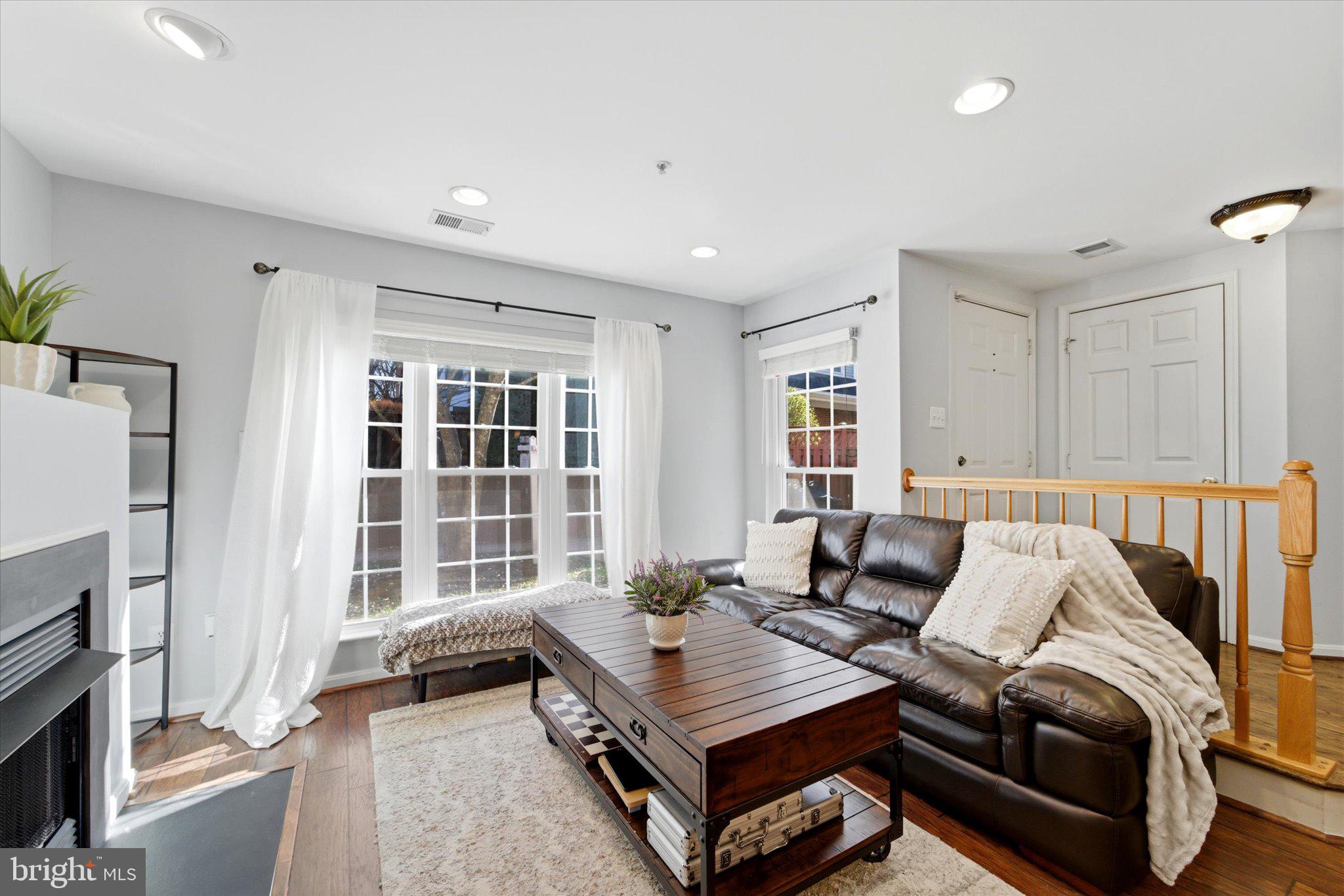 4367 HACKNEY COACH LANE 162