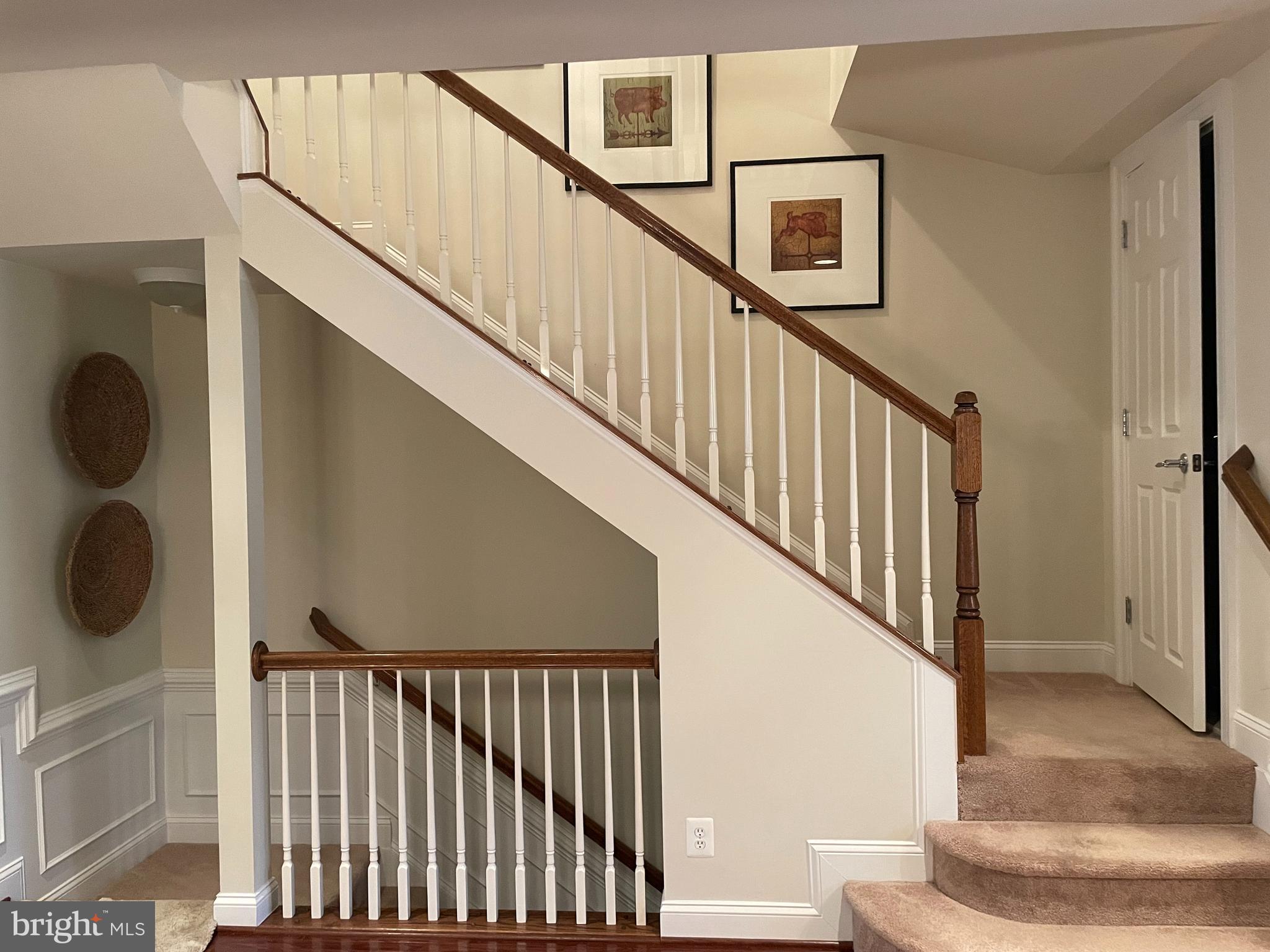527 Glade Fern Ter SE