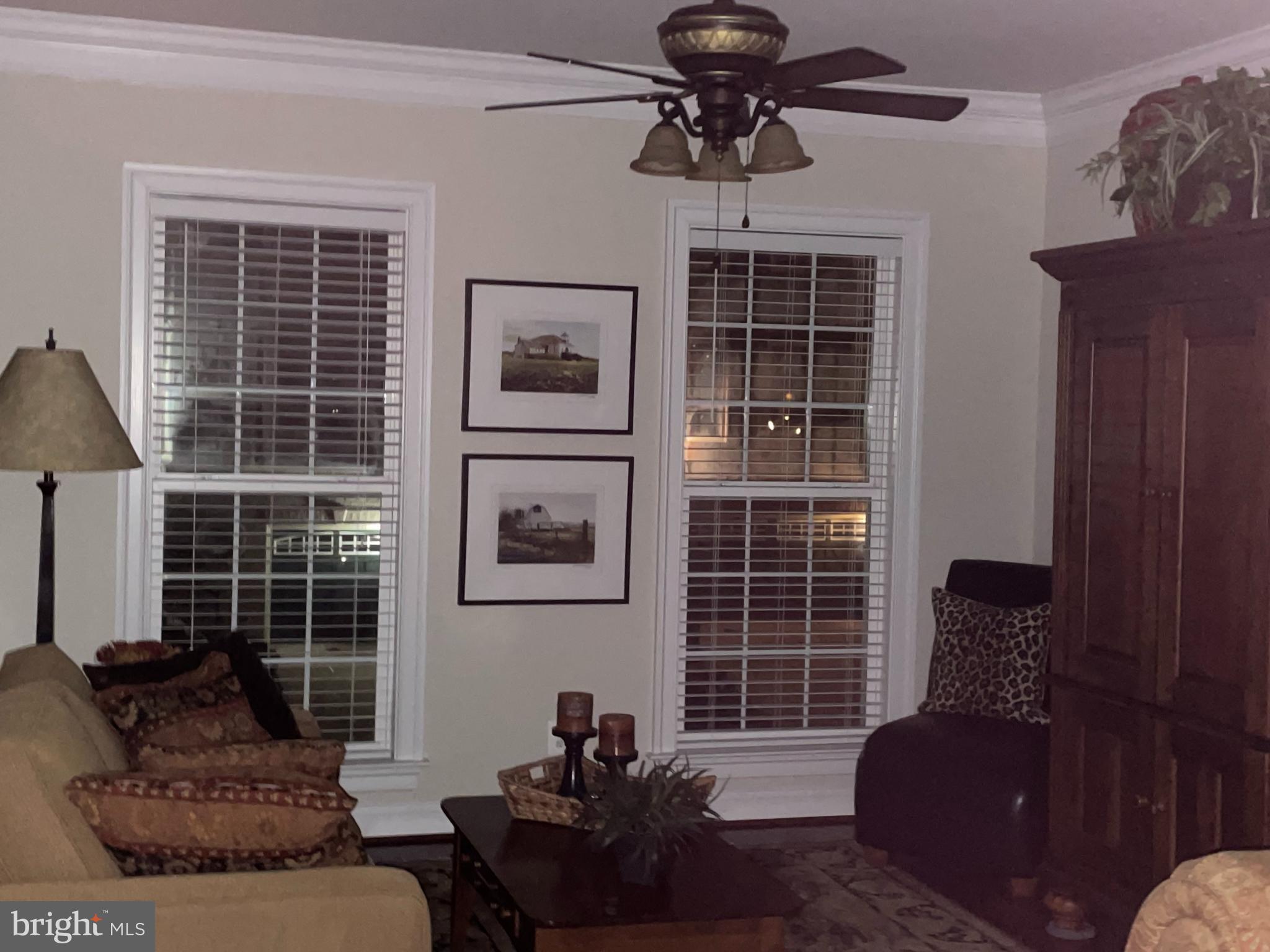 527 Glade Fern Ter SE