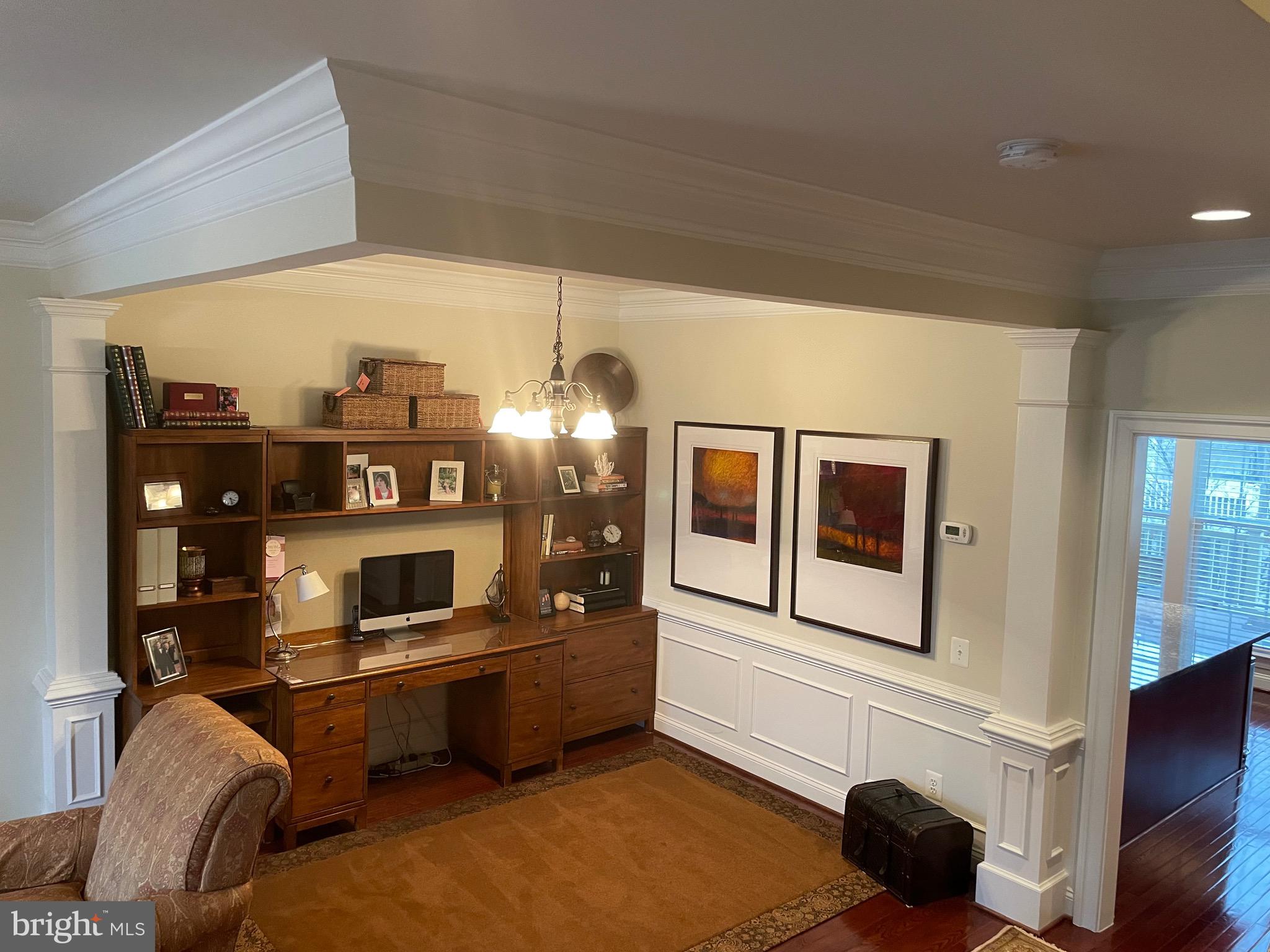 527 Glade Fern Ter SE