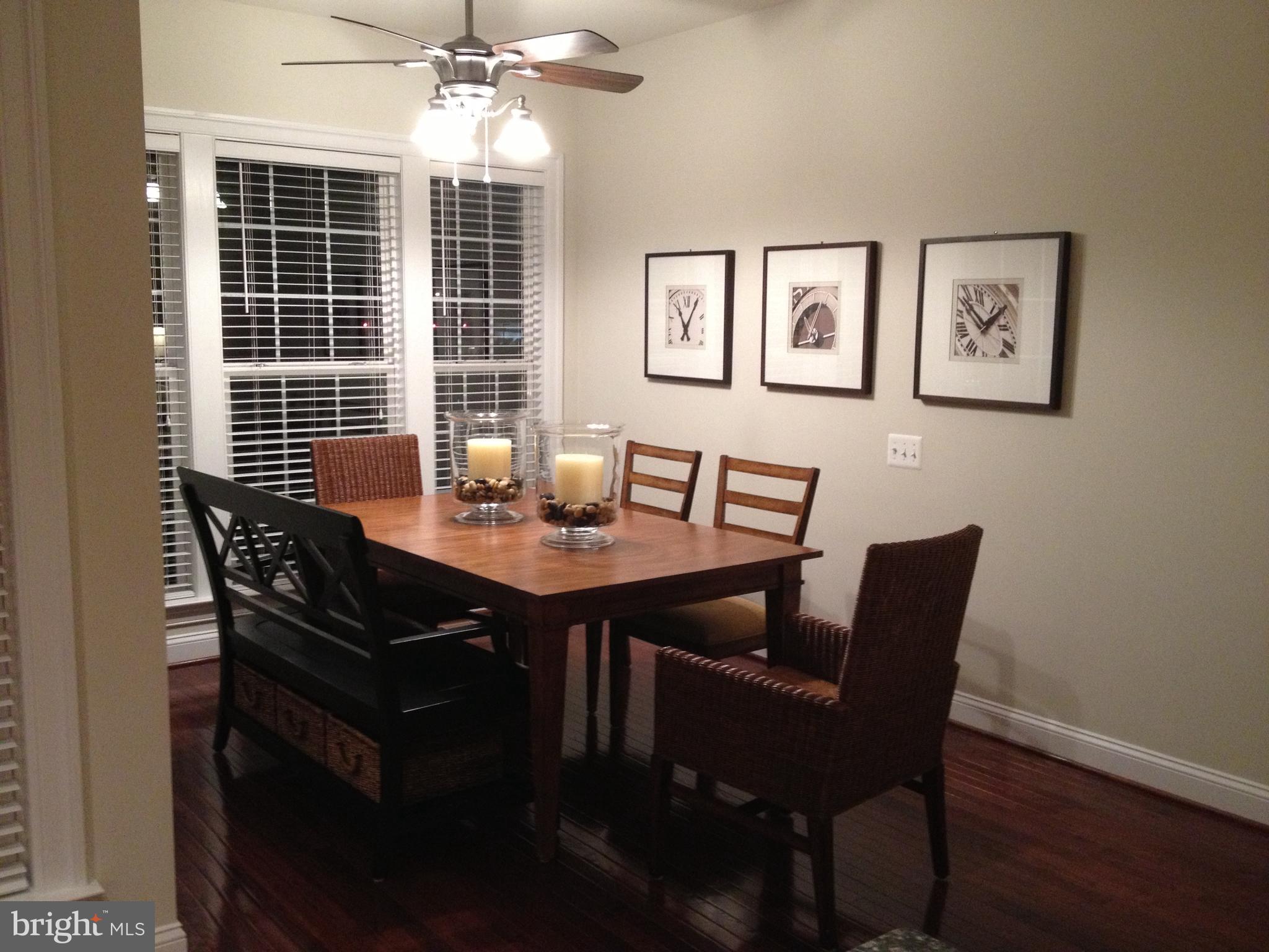 527 Glade Fern Ter SE