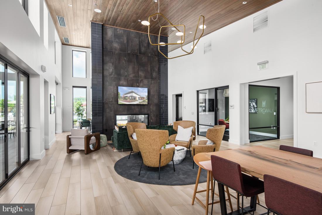 22122 Headwater Ter