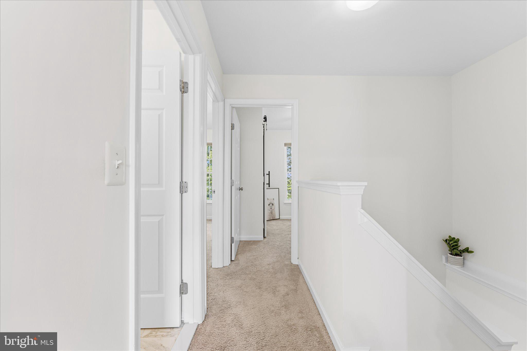 166 SHIRLEY SQUARE SE