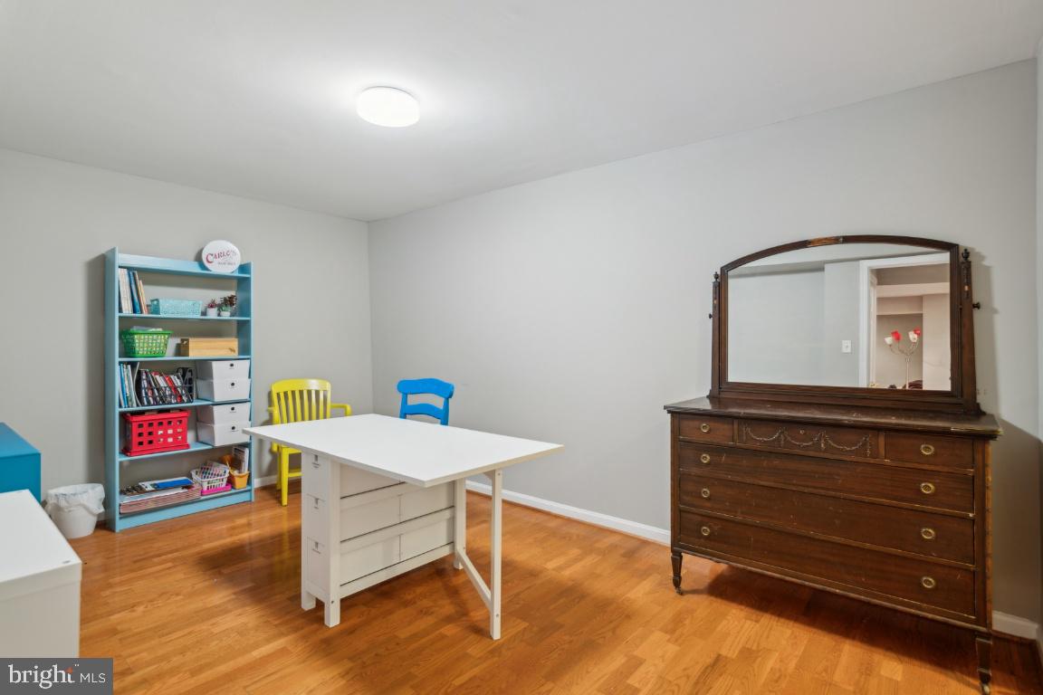 8645 Adrienne Pl
