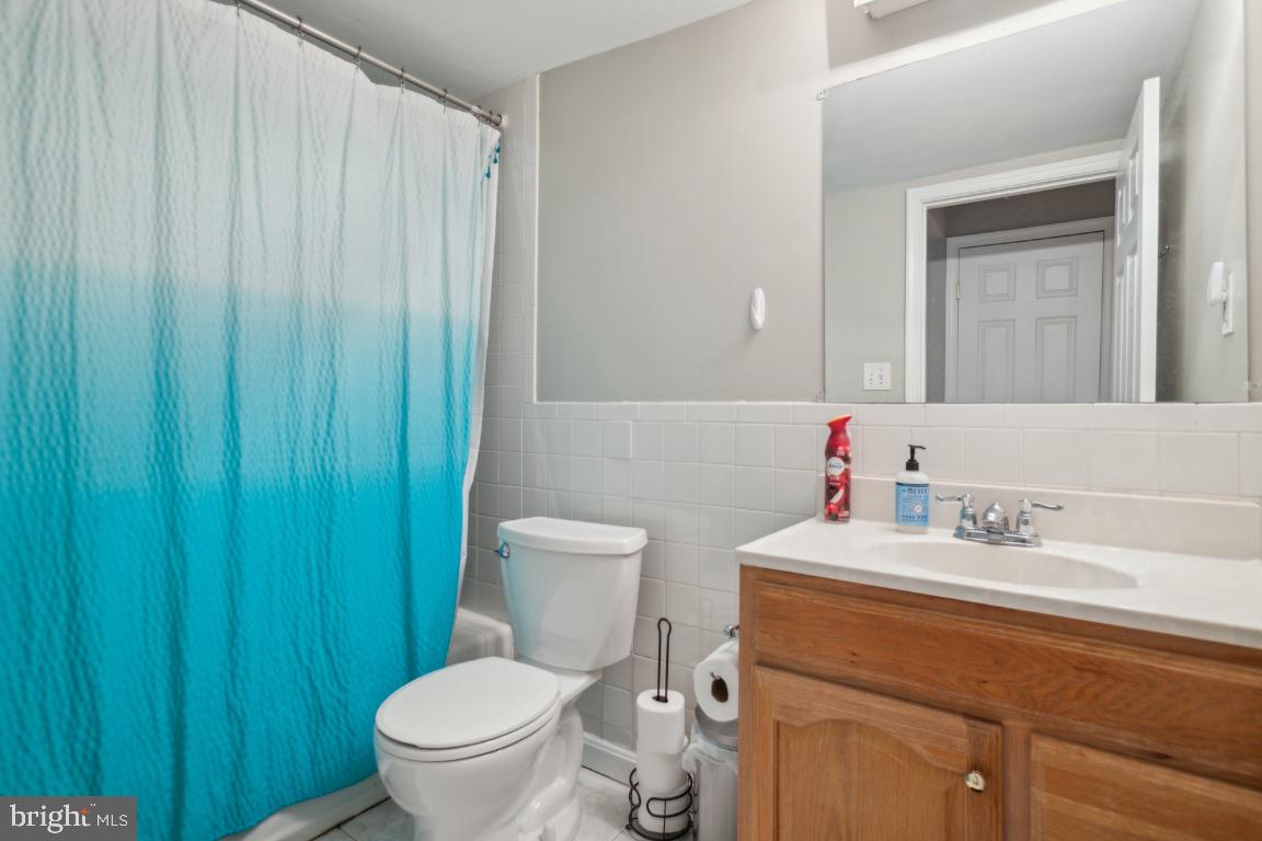 8645 Adrienne Pl