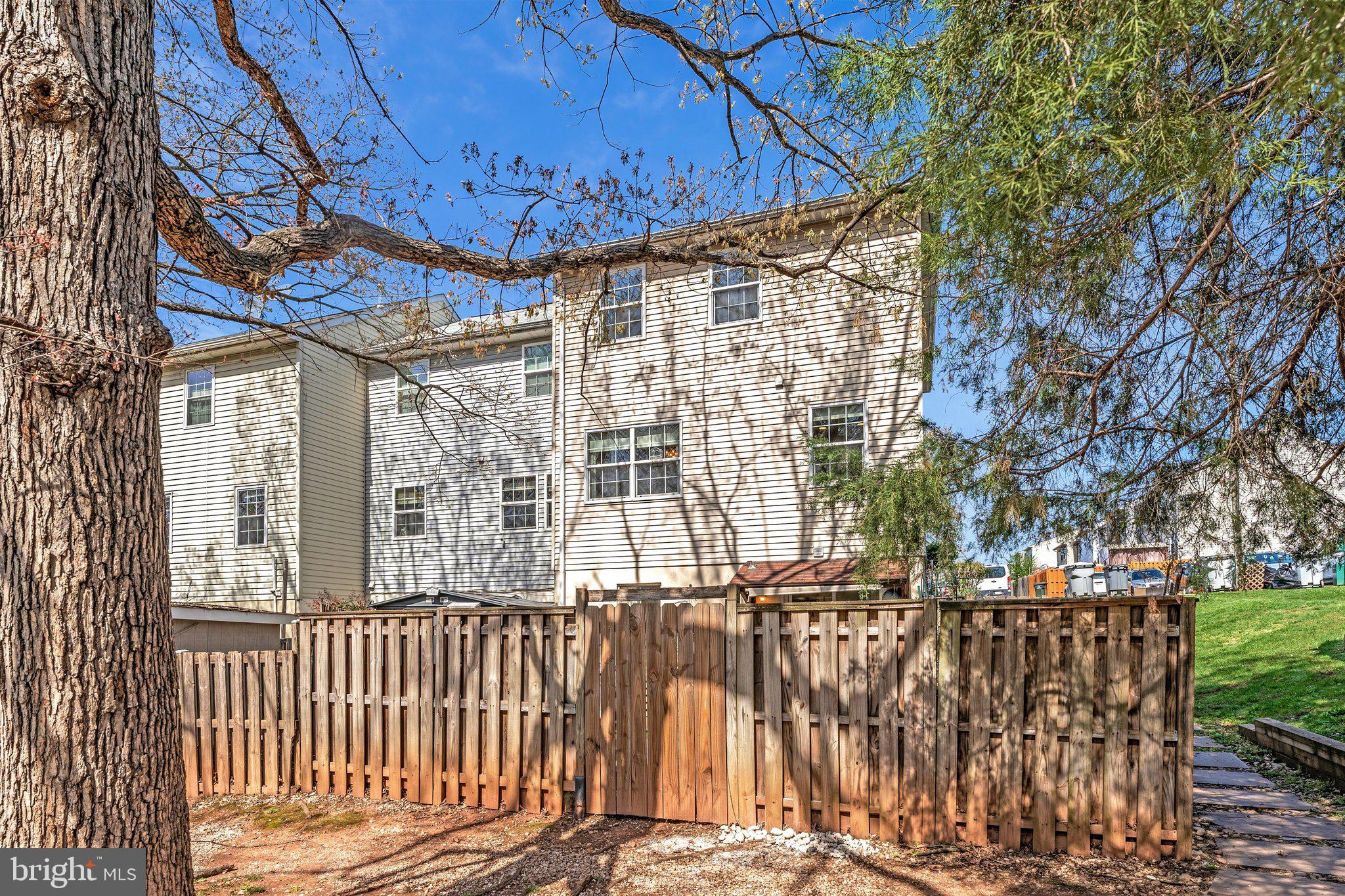 8453 MCKENZIE CIRCLE