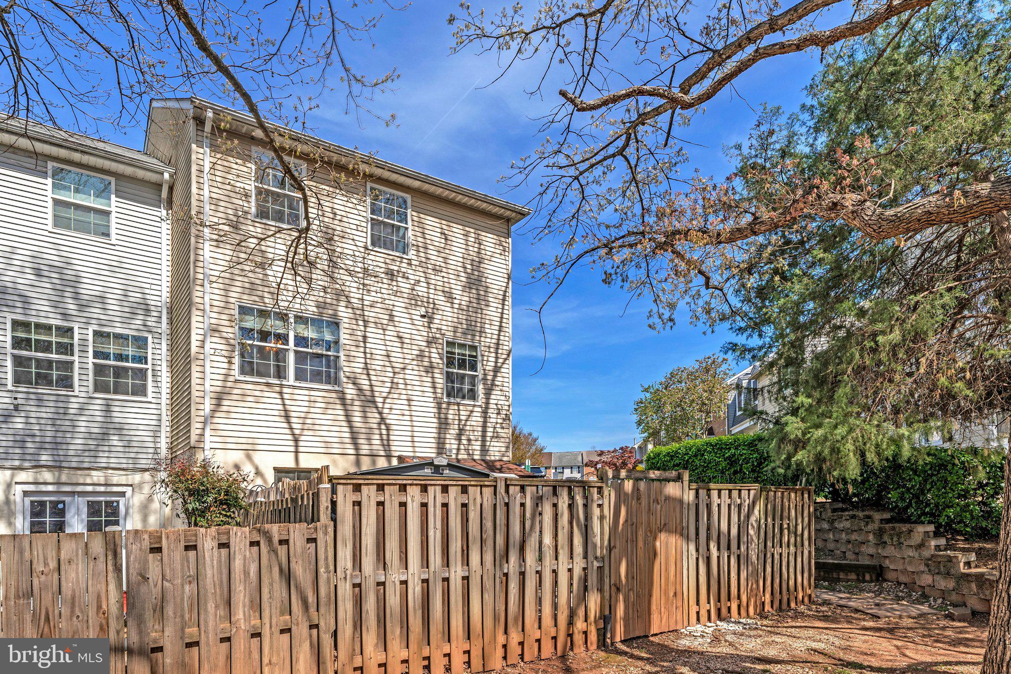 8453 MCKENZIE CIRCLE