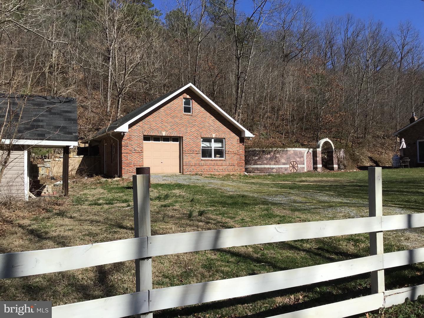 2145 Dovel Hollow Rd
