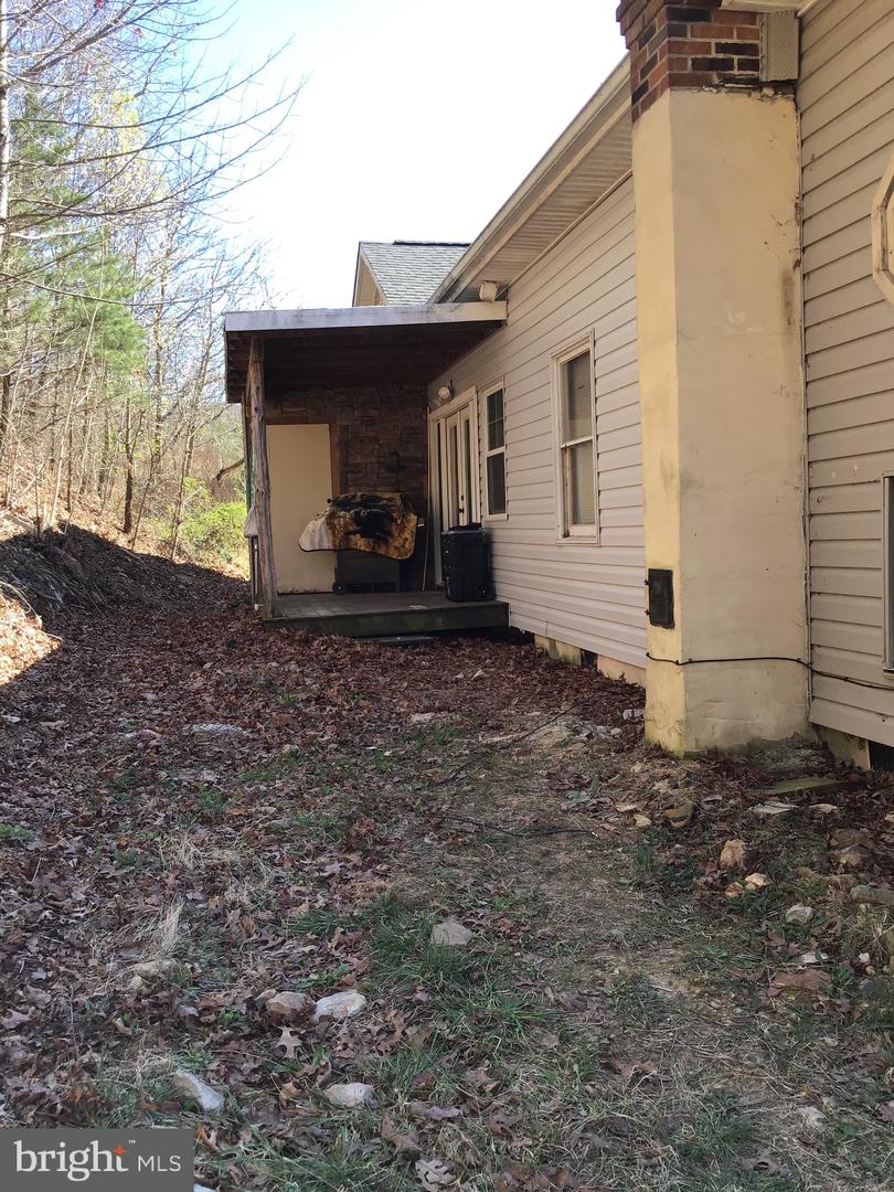 2145 Dovel Hollow Rd