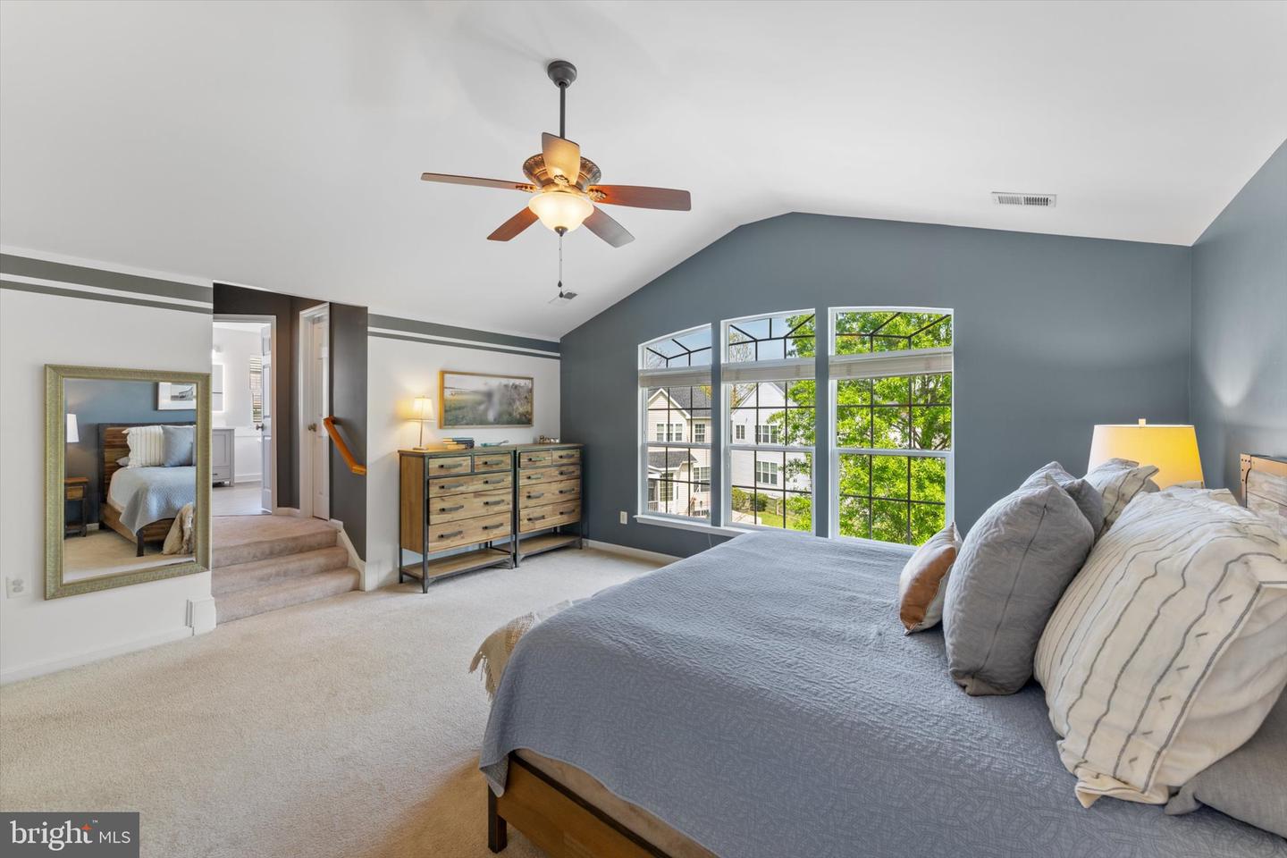 9573 Loma Dr