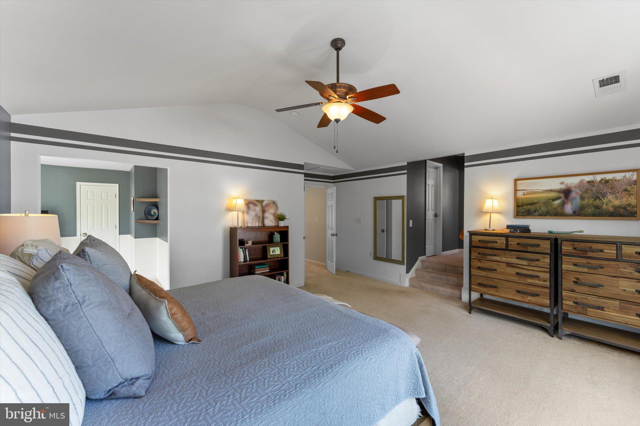 9573 Loma Dr