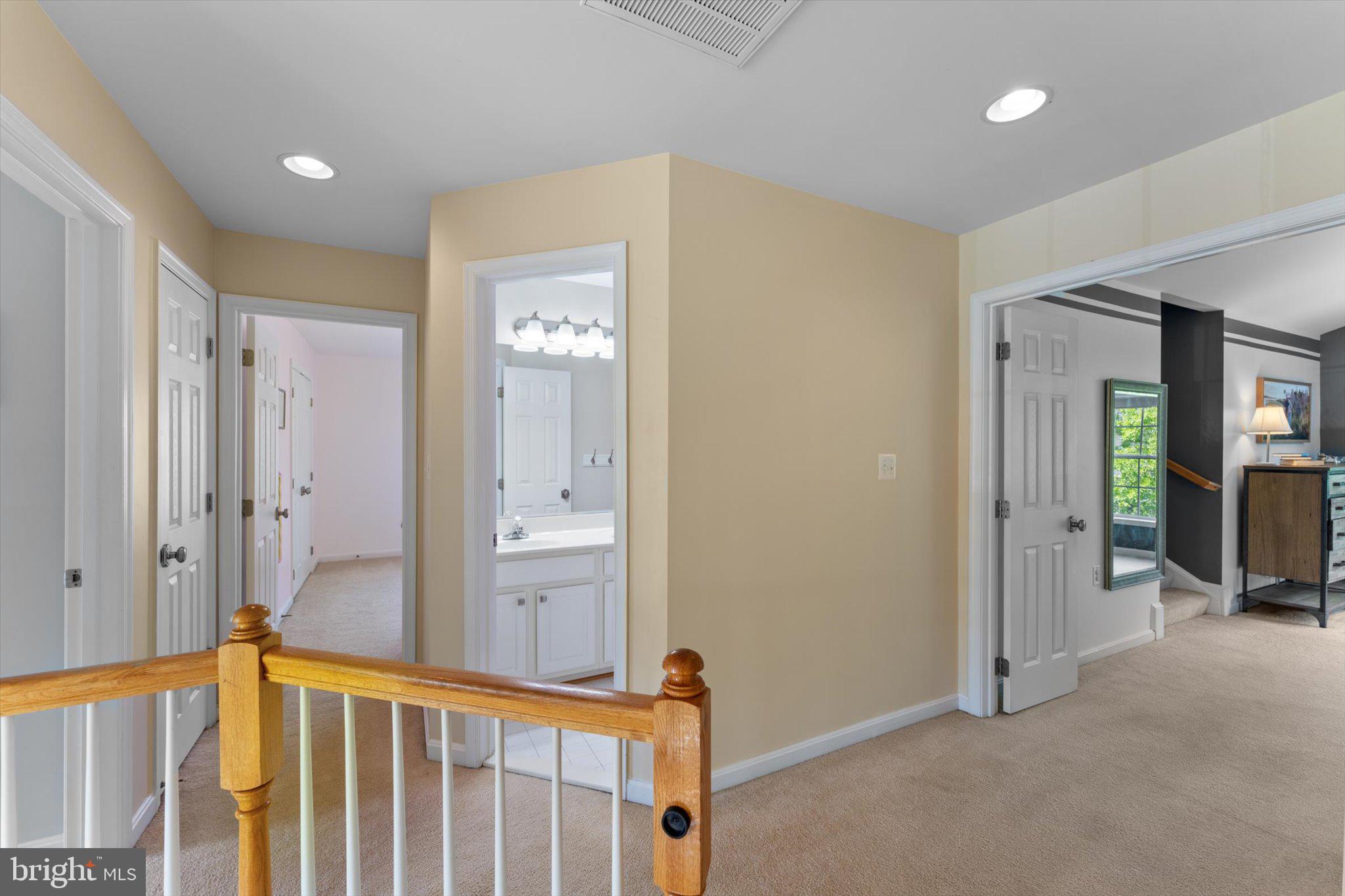 9573 Loma Dr