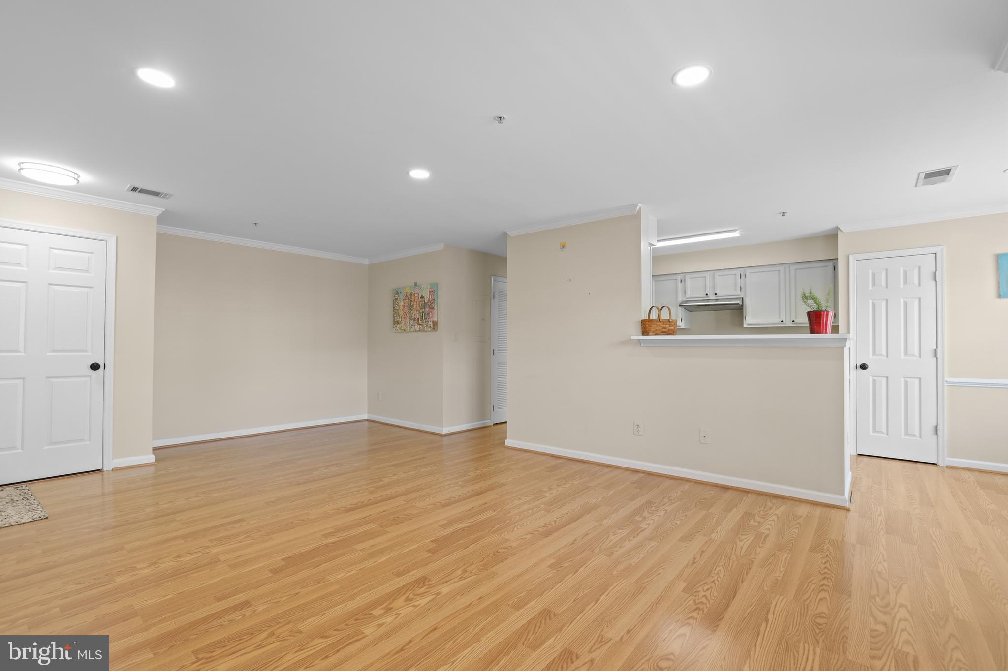 11014 KOMAN CIRCLE 104